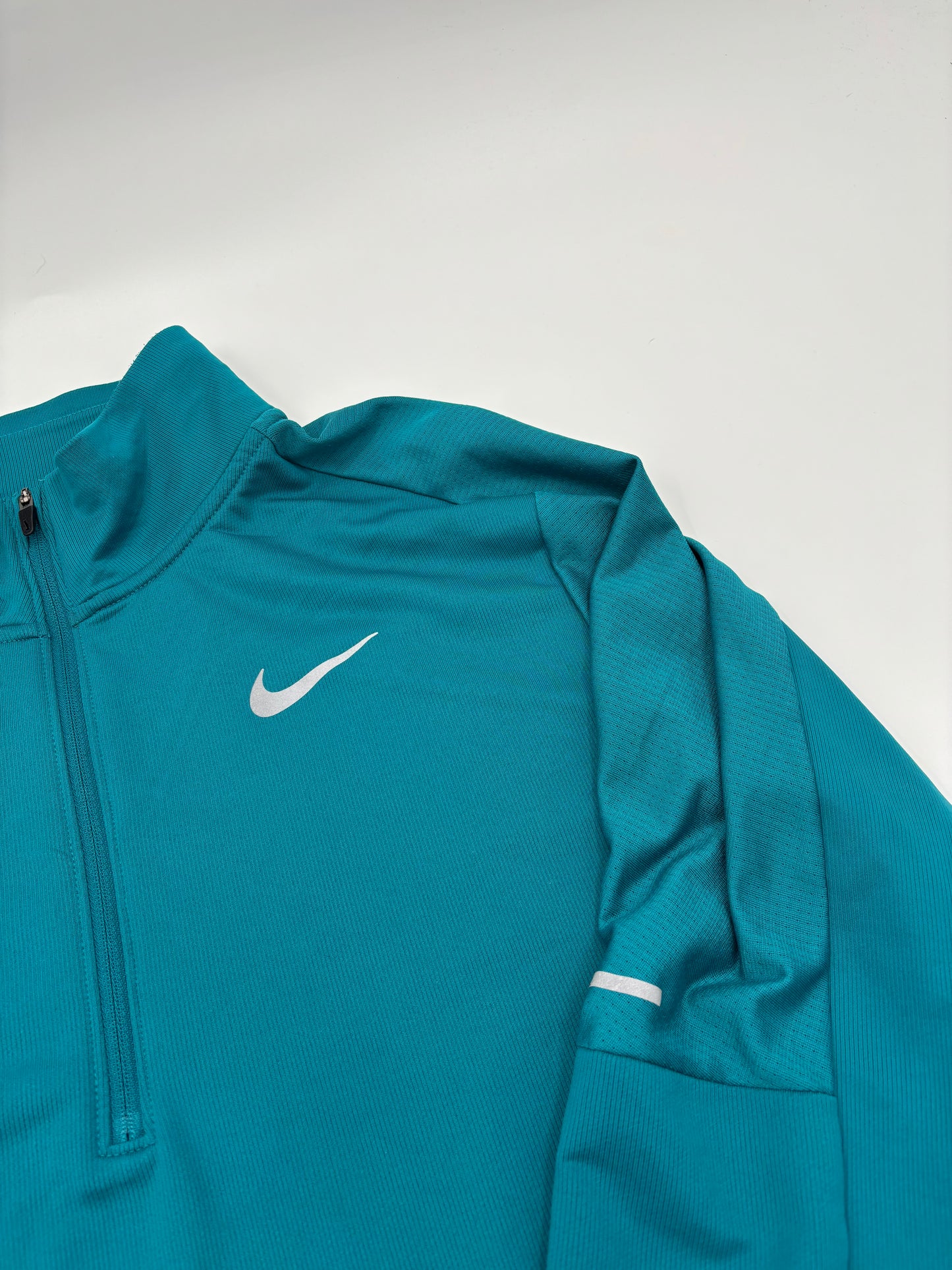 NIKE HALF ZIP
