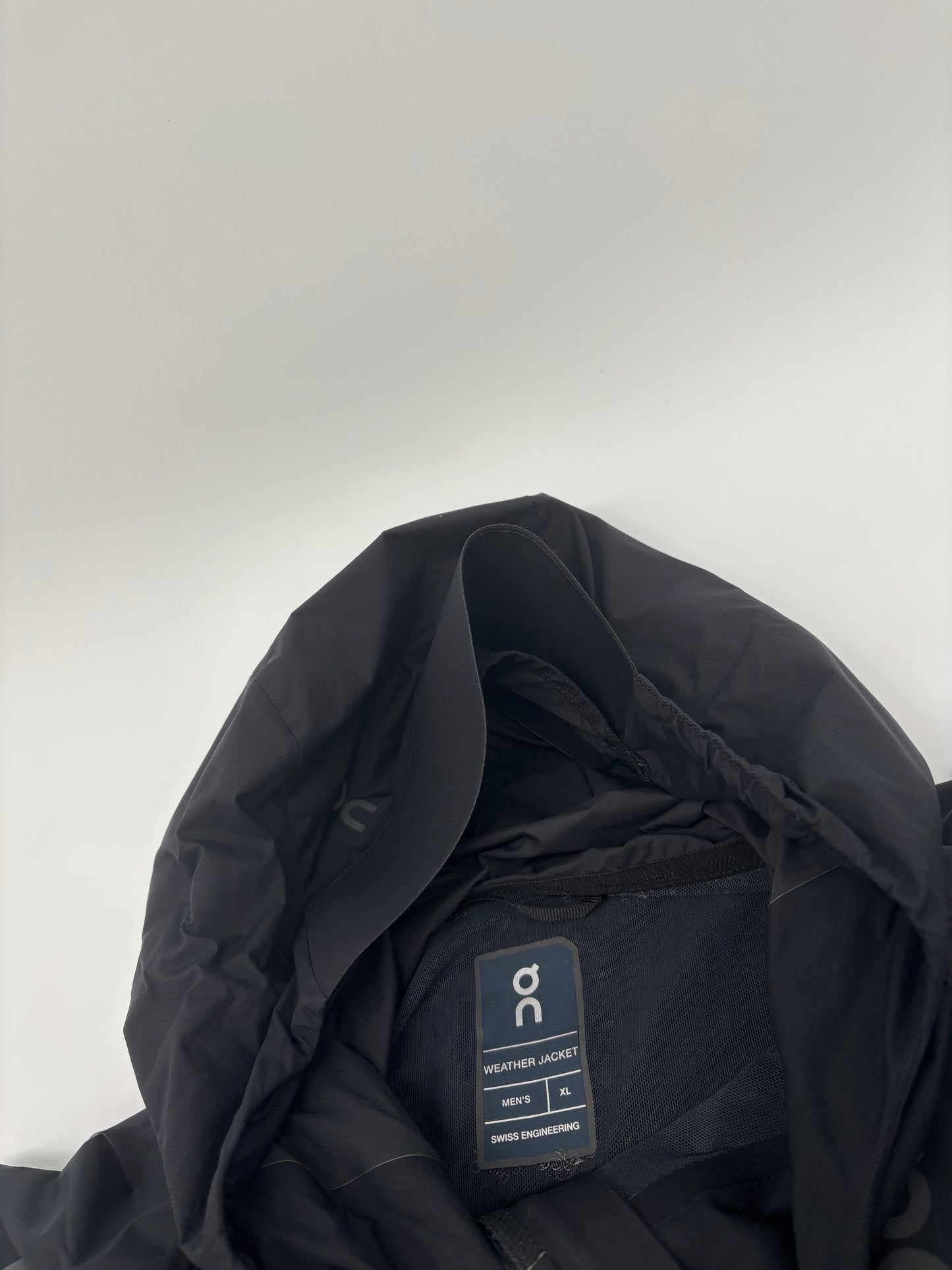 ON RUNNING JACKET