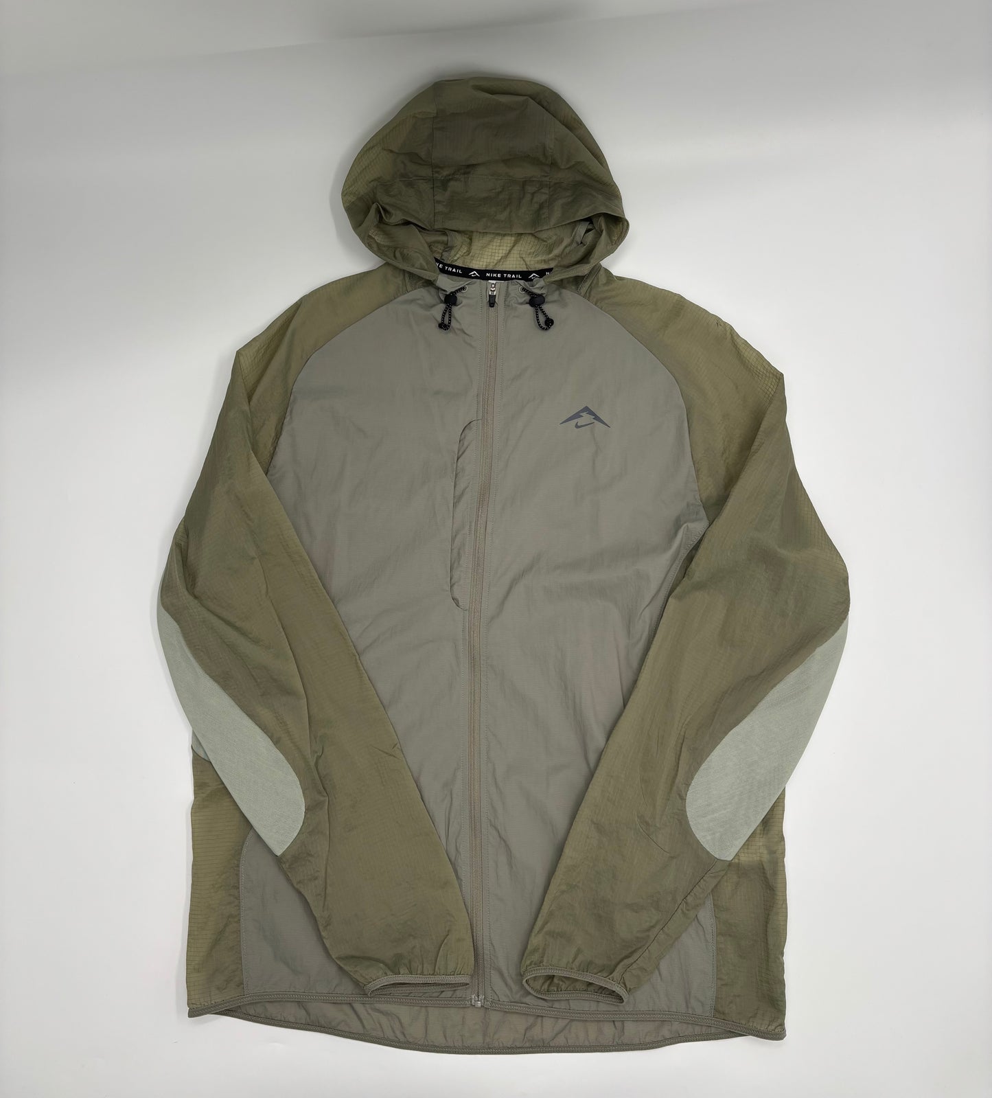 NIKE TRAIL JACKET