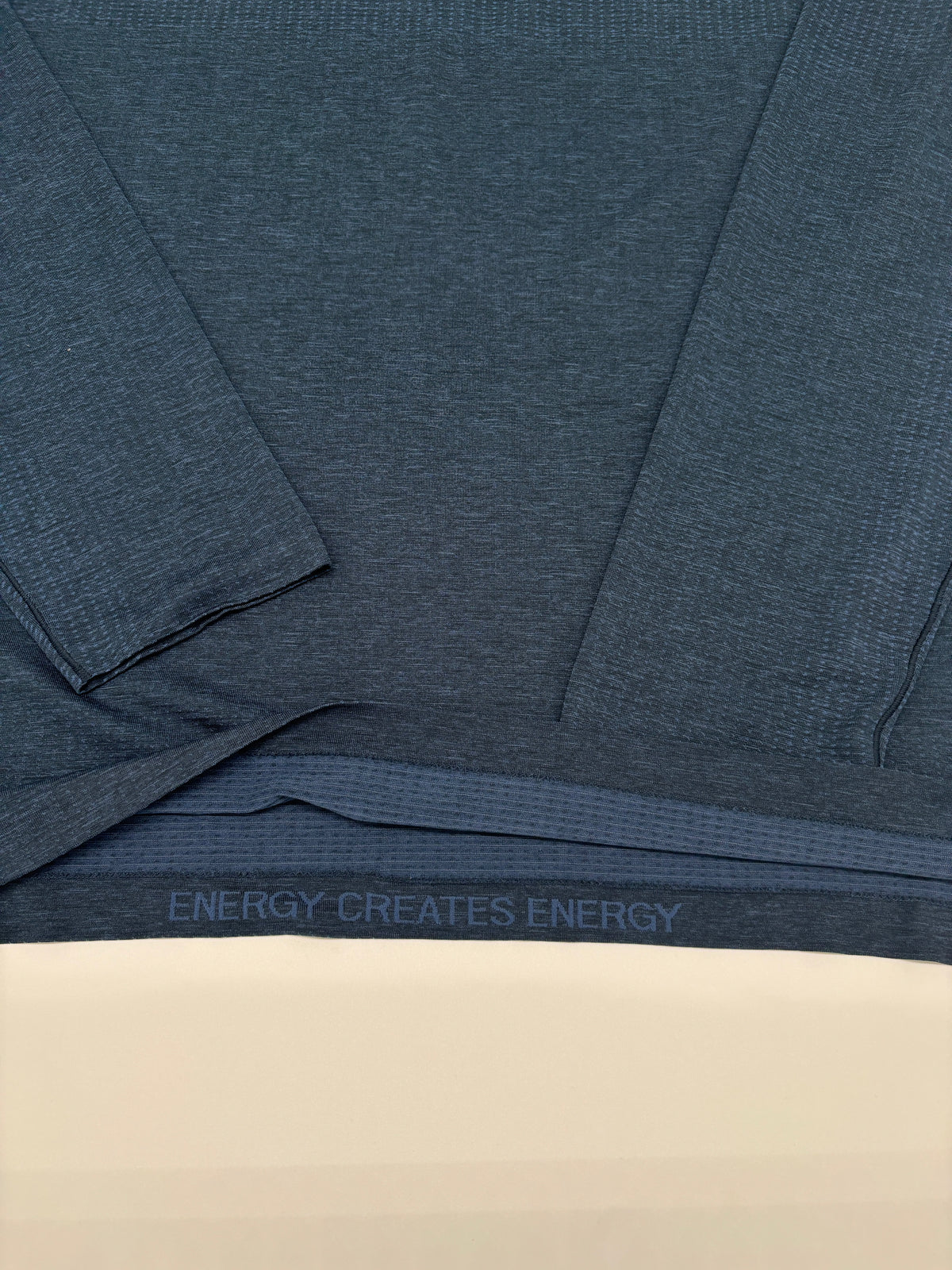 LULULEMON LONG SLEEVED T-SHIRT