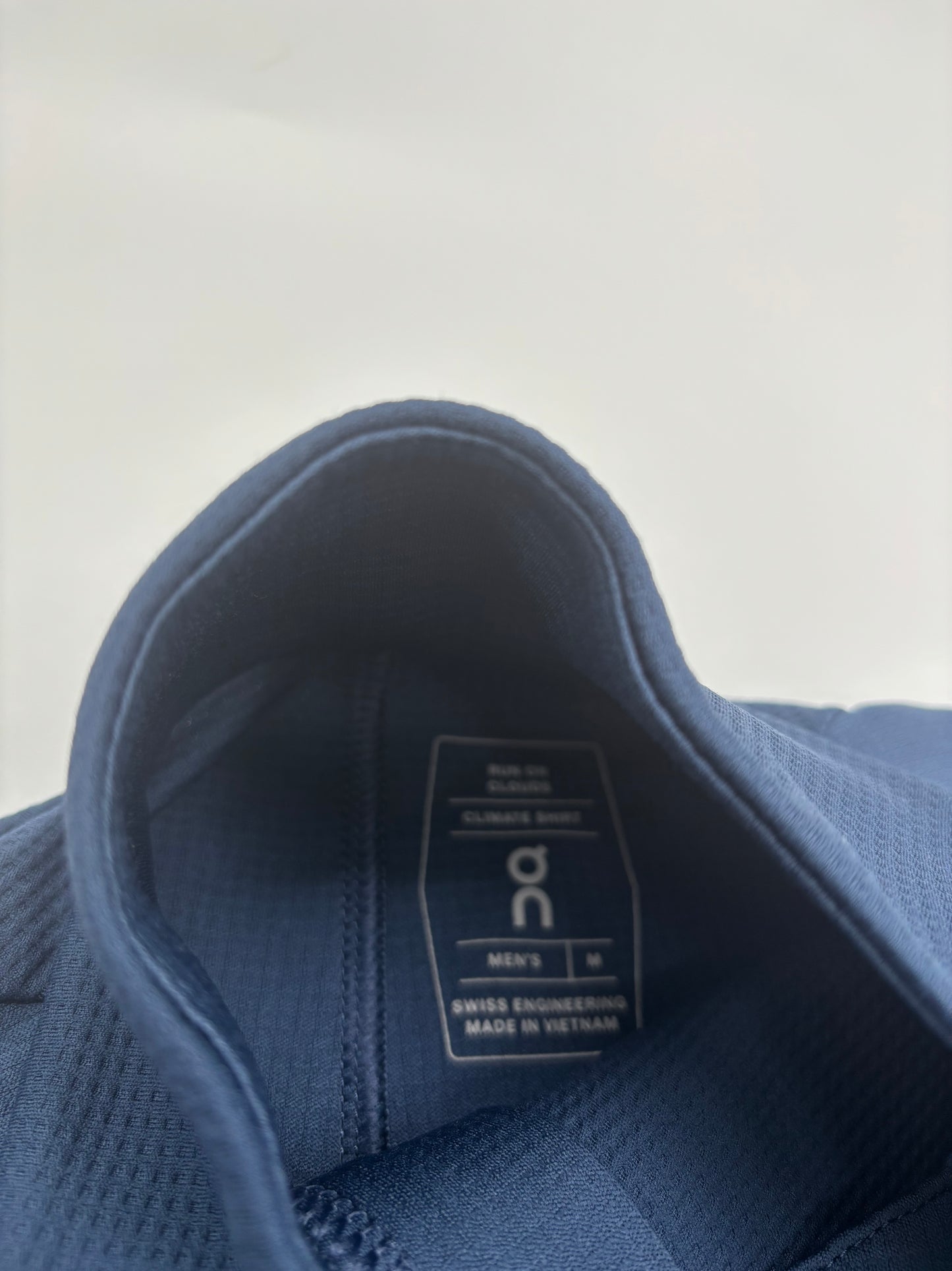 ON RUNNING HALF ZIP