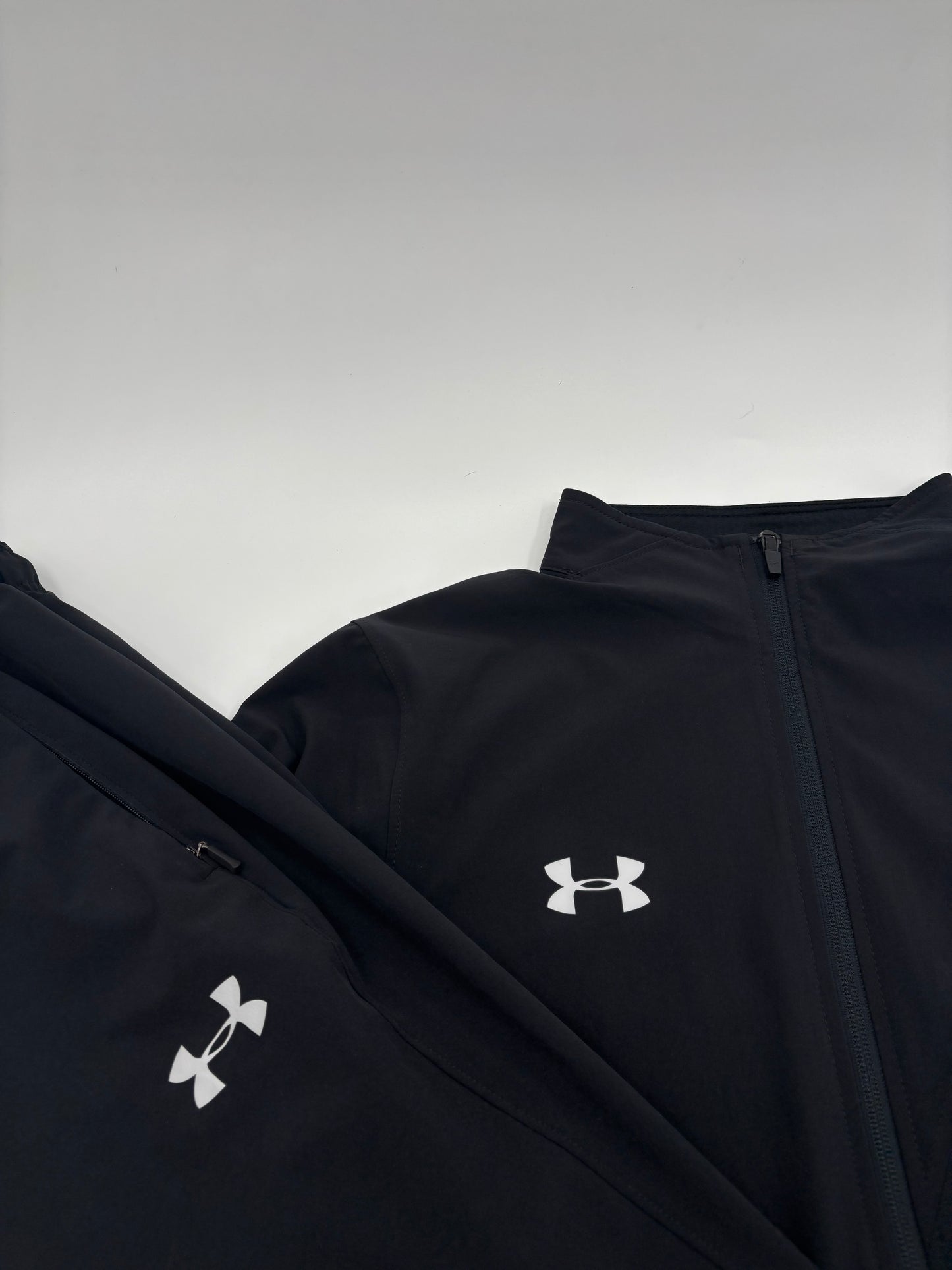 UNDER ARMOUR TRACKSUIT