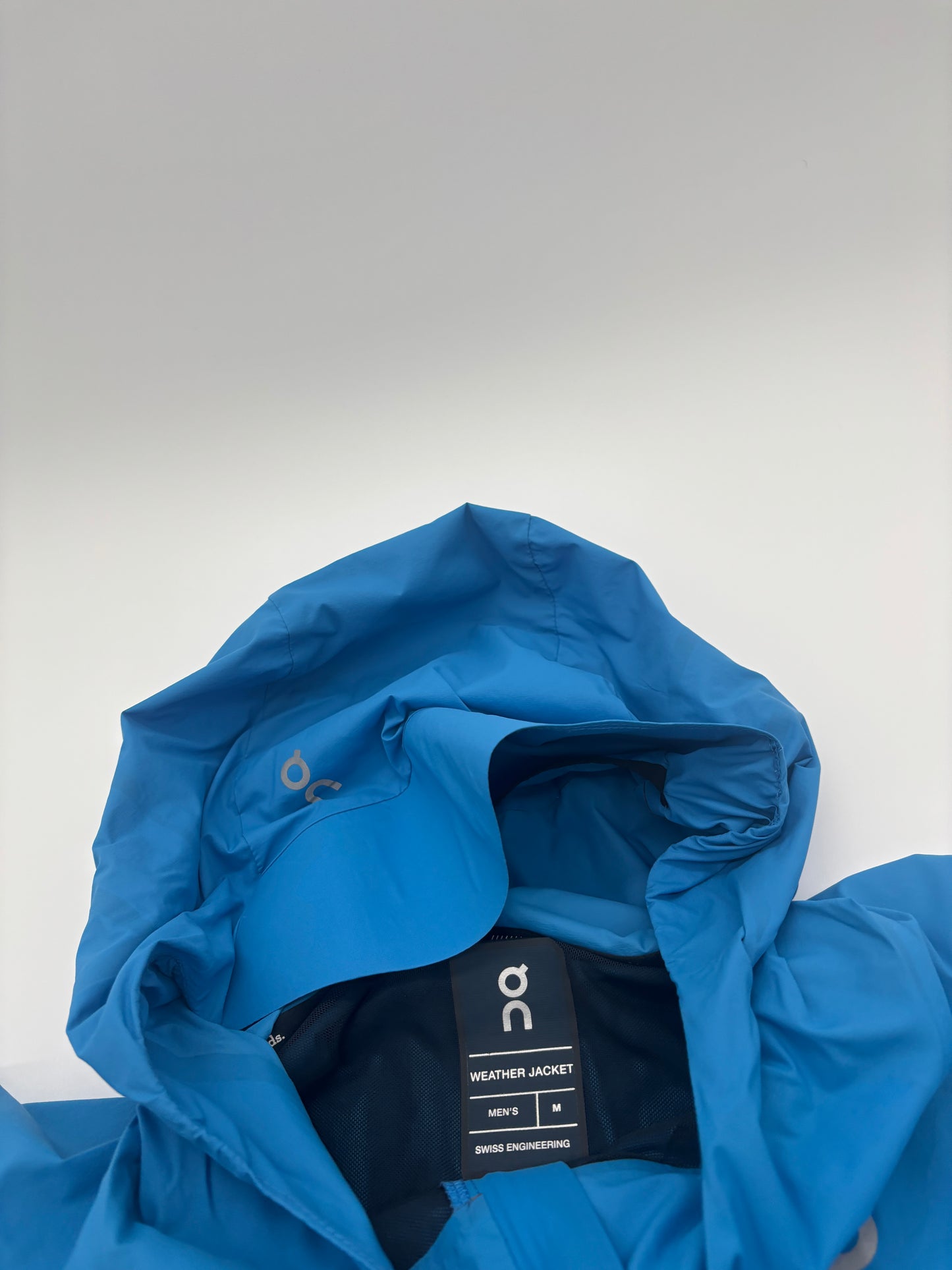 ON RUNNING JACKET