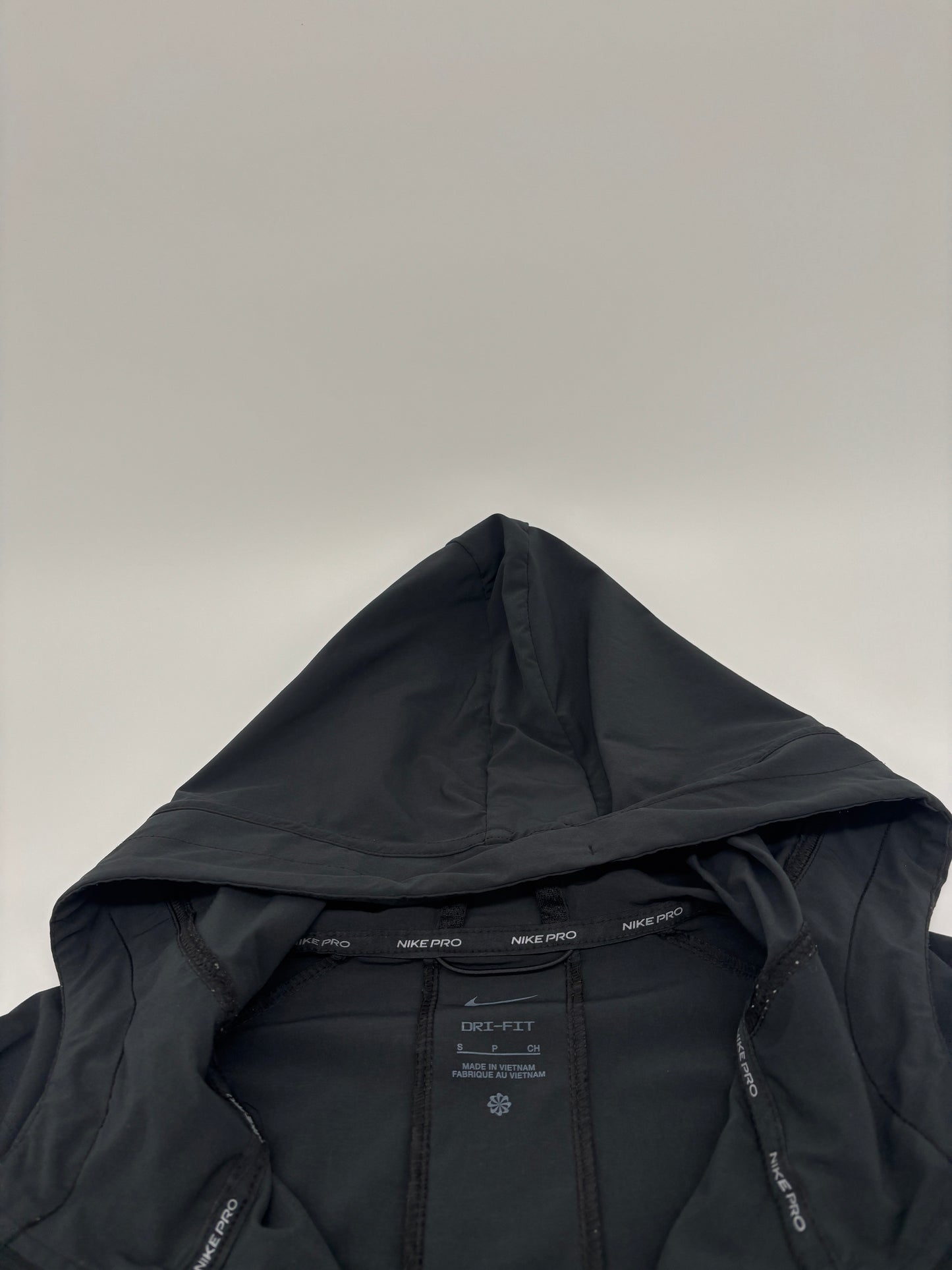 NIKE PRO JACKET