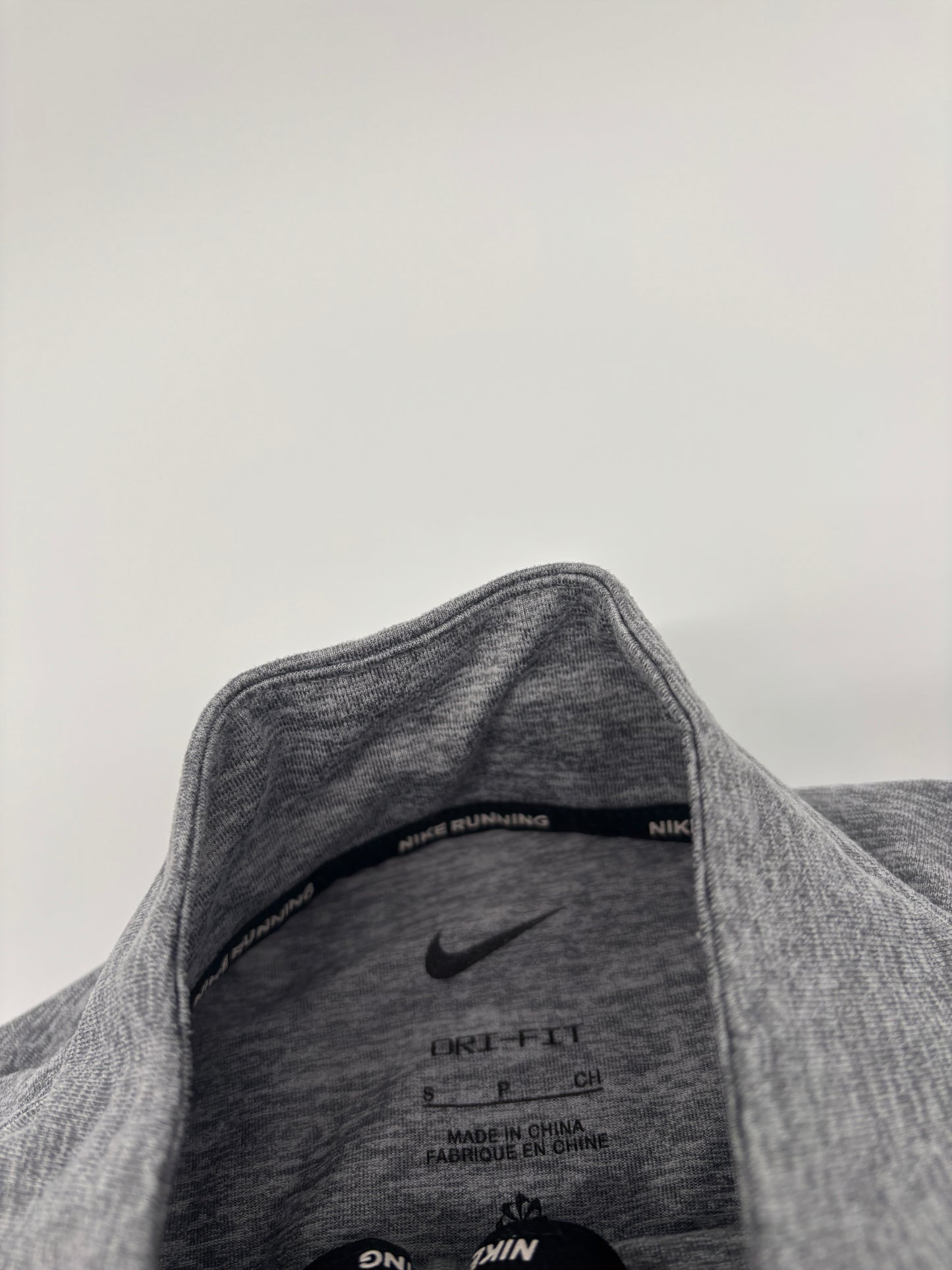 NIKE HALF ZIP