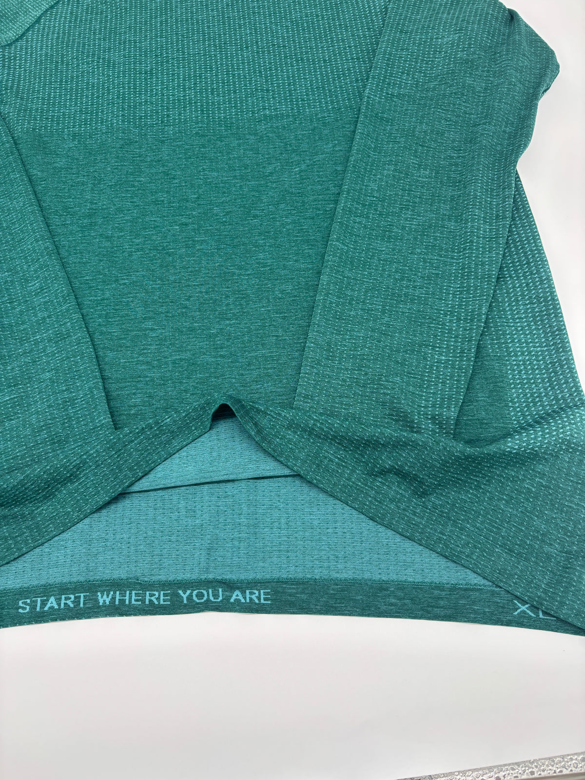 LULULEMON LONG SLEEVED T-SHIRT