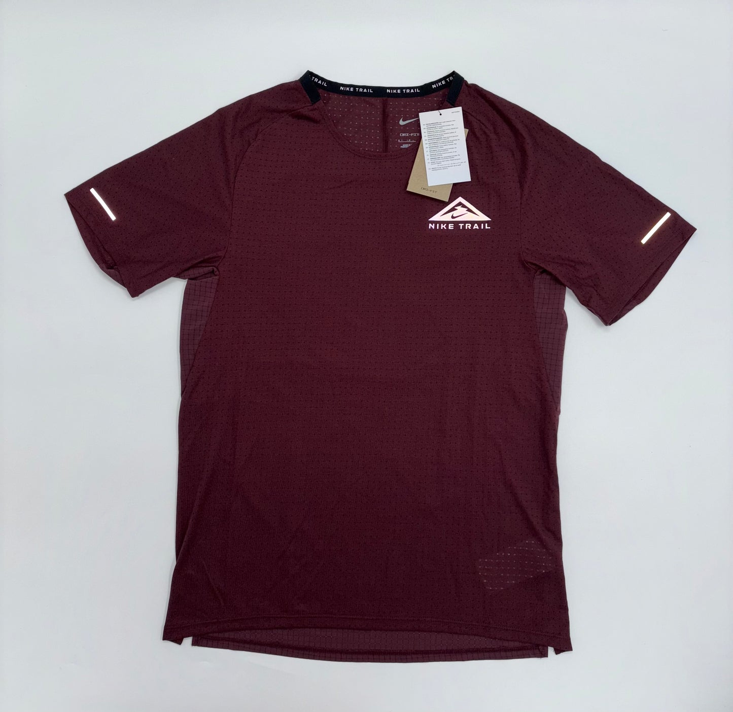 NIKE TRAIL T-SHIRT
