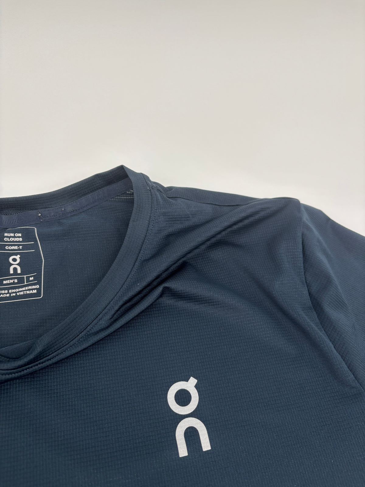 ON RUNNING T-SHIRT