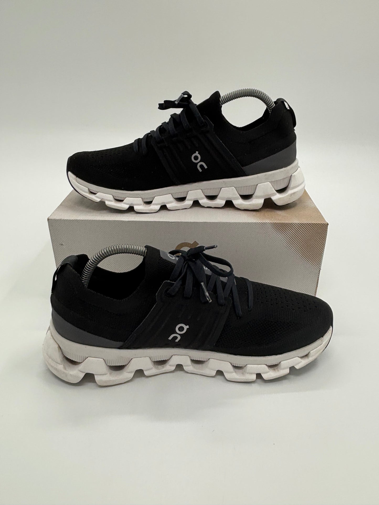 ON RUNNING CLOUDSWIFTS TRAINERS
