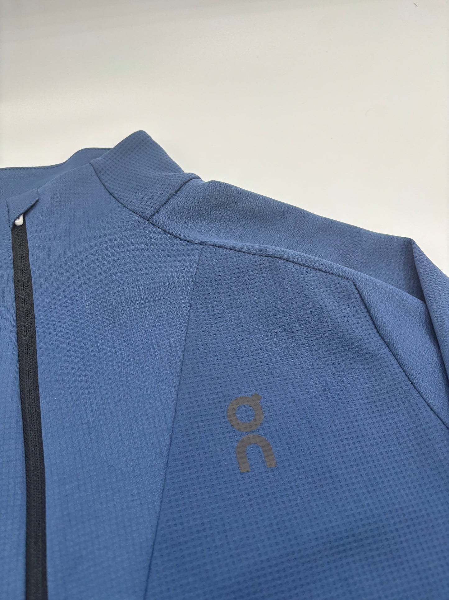 ON RUNNING HALF ZIP