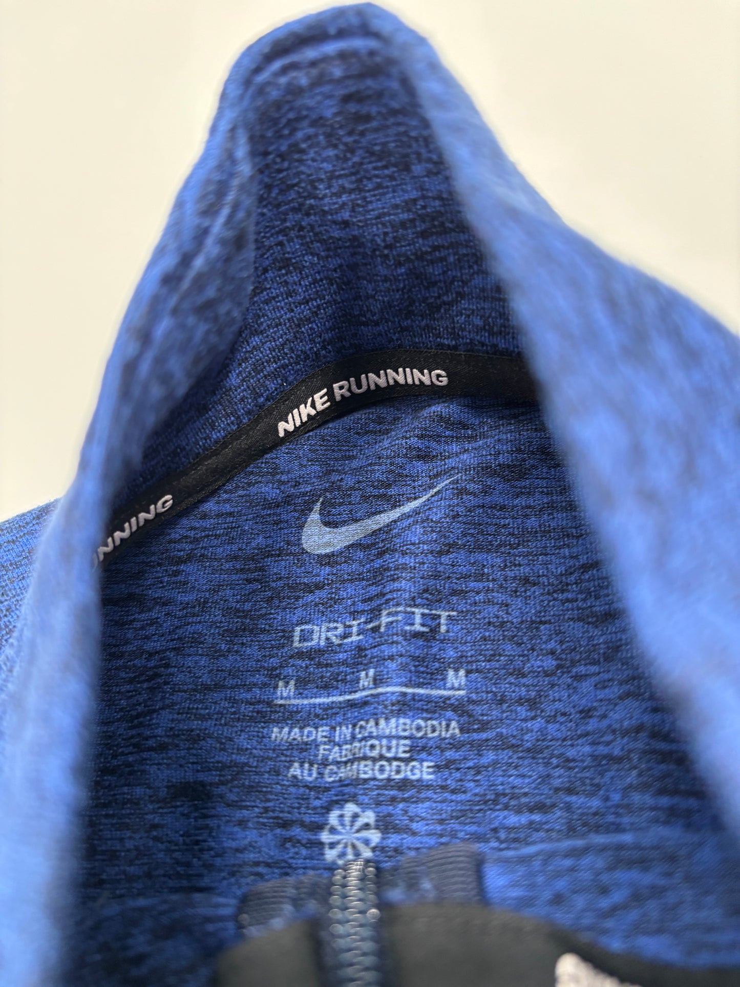 NIKE HALF ZIP