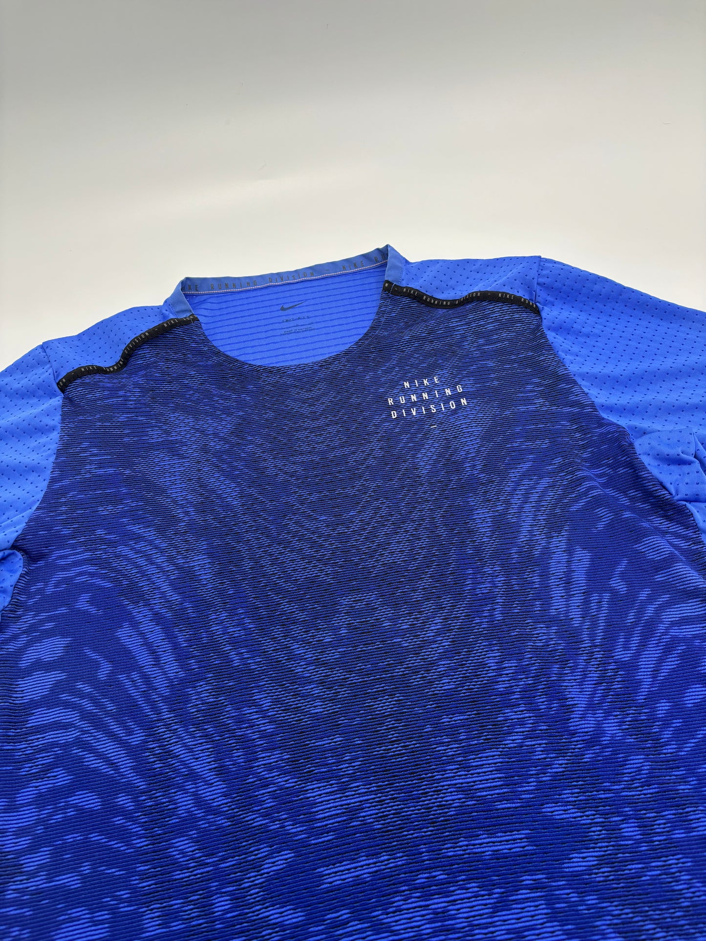 NIKE RUNNING DIVISION T-SHIRT