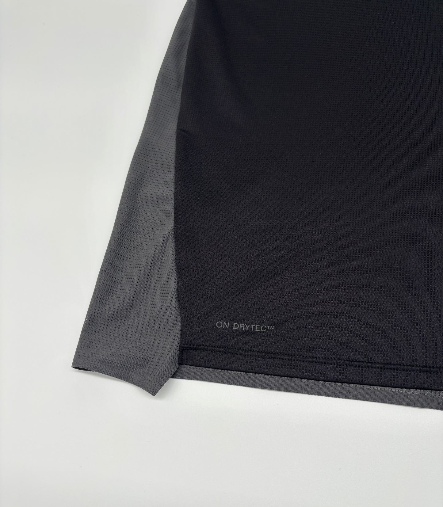 ON RUNNING T-SHIRT