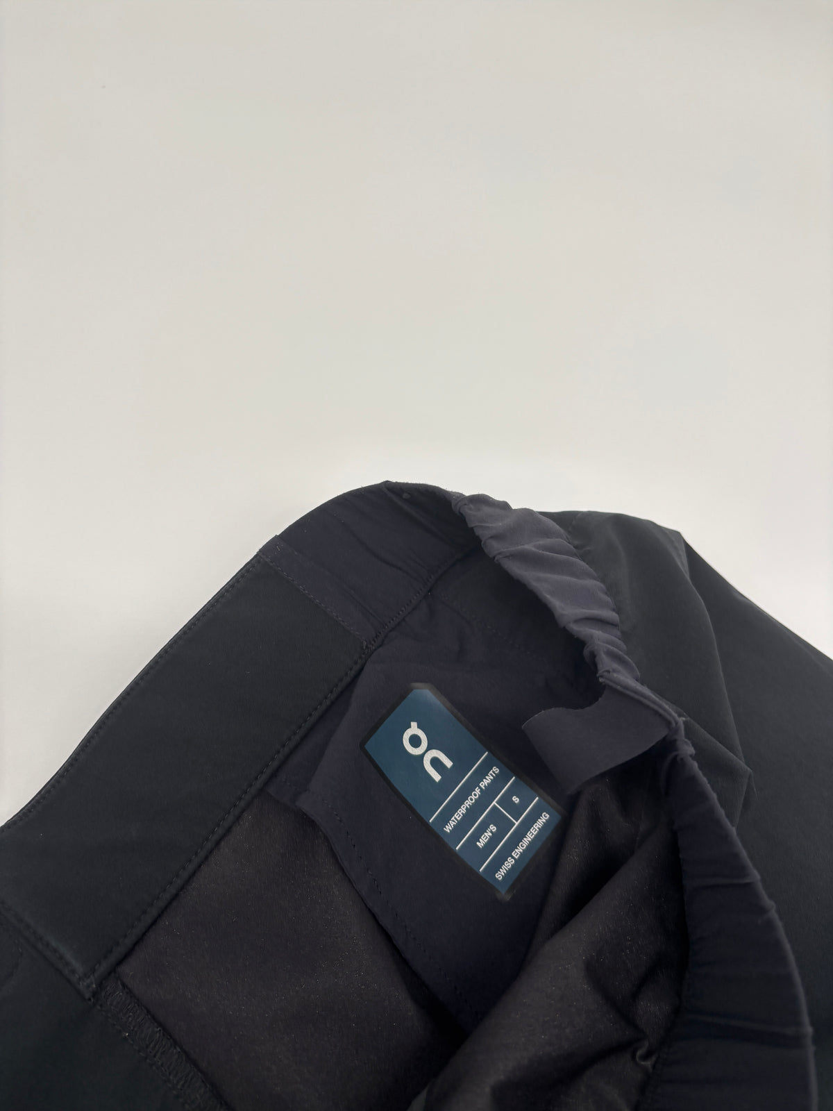 ON RUNNING PANTS