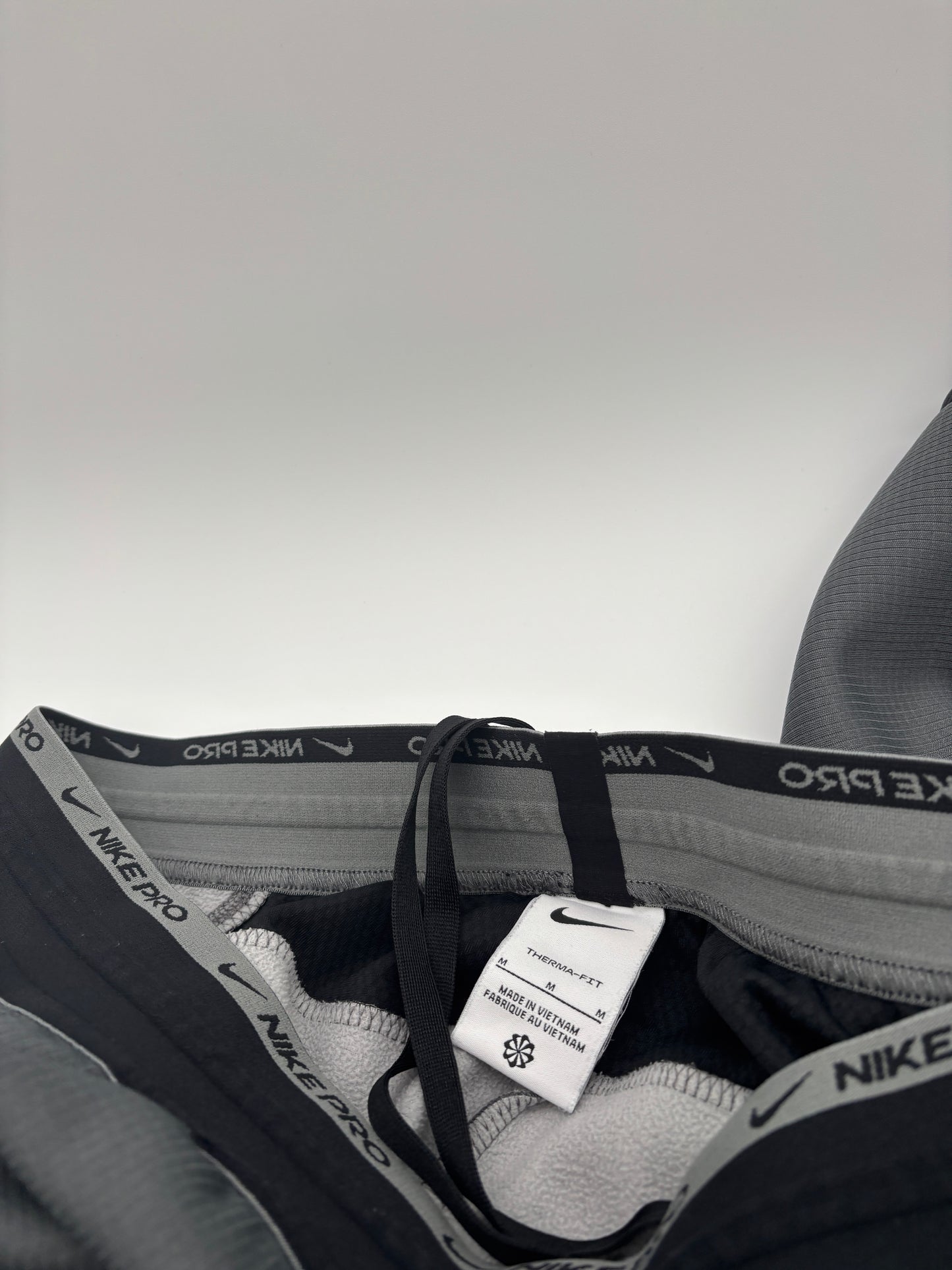 NIKE THERMA TRACKSUIT
