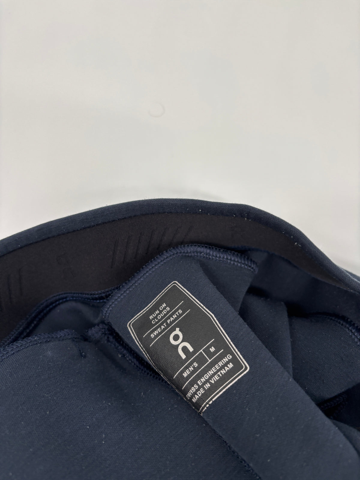 ON RUNNING TRACKSUIT