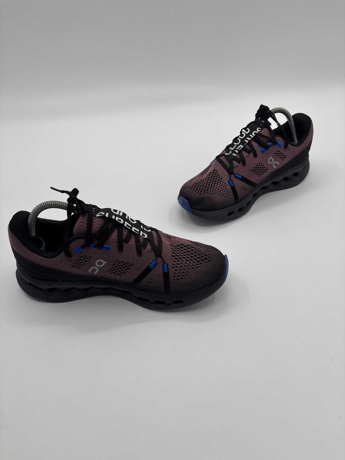 ON RUNNING TRAINERS