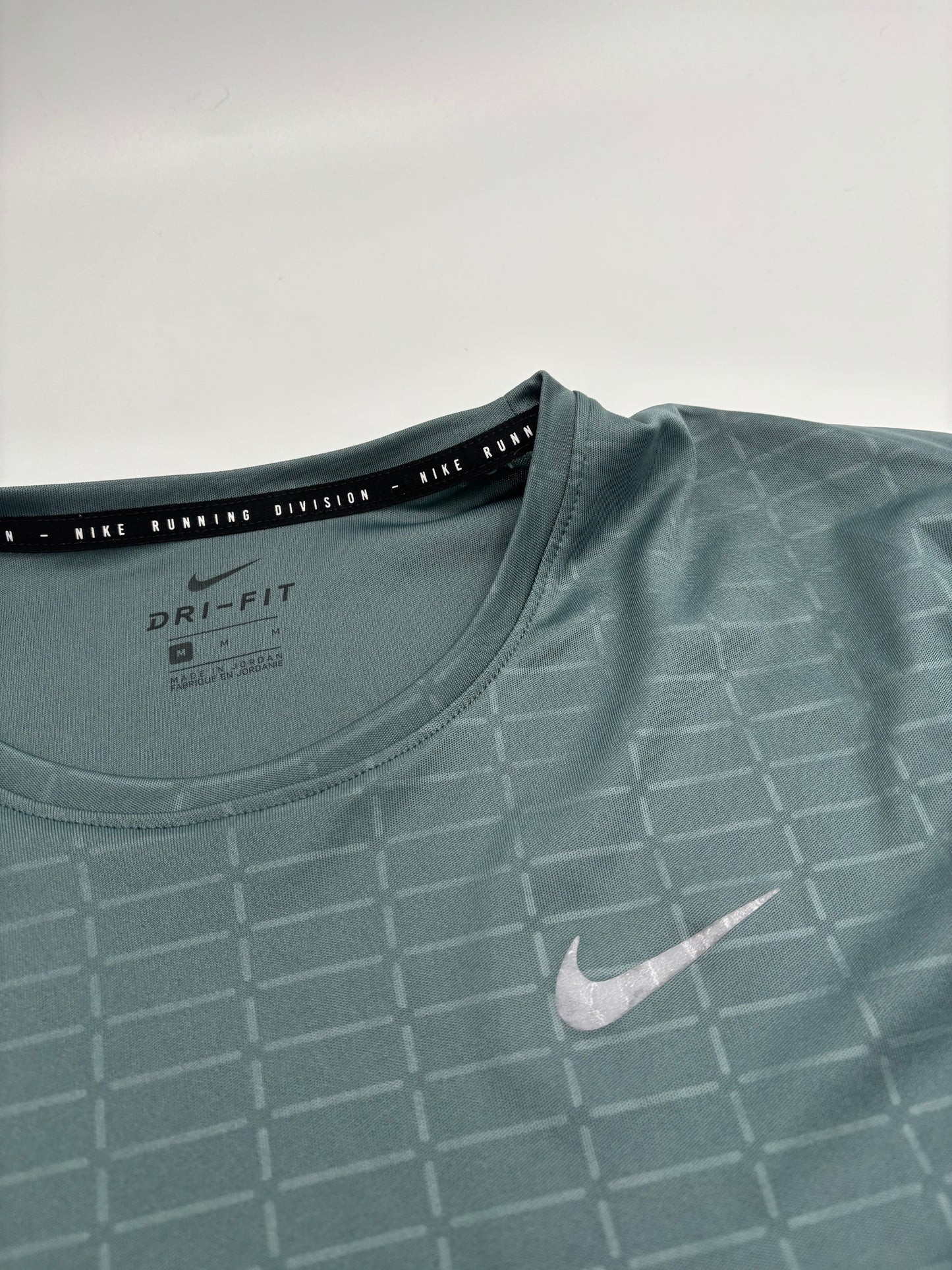 NIKE T-SHIRT