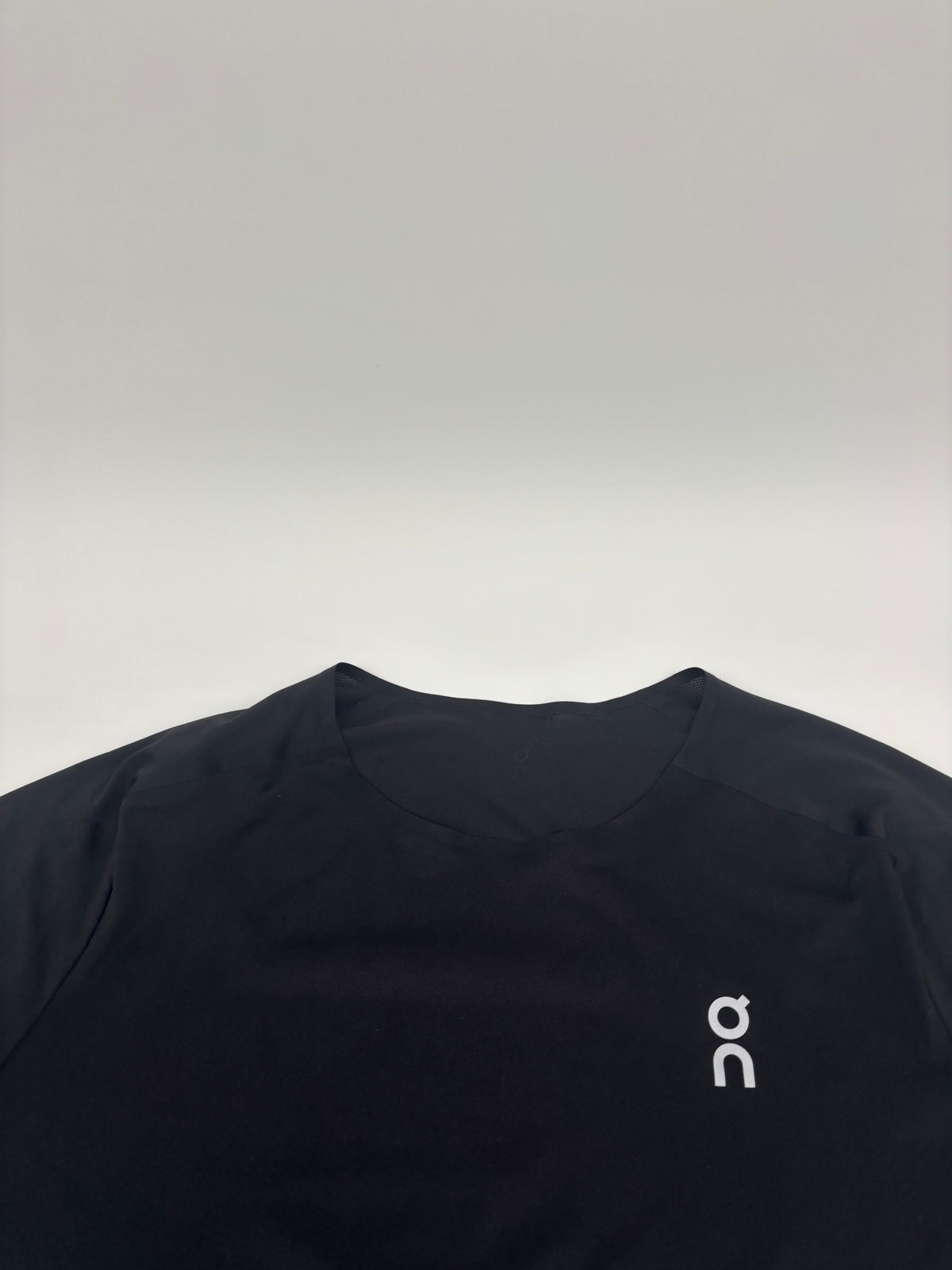 ON RUNNING T-SHIRT