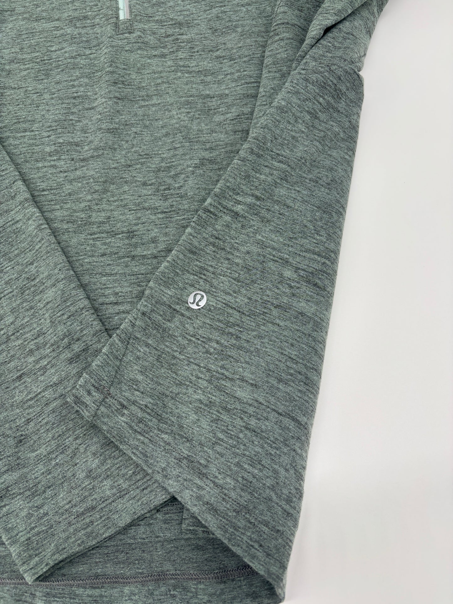 LULULEMON HALF ZIP