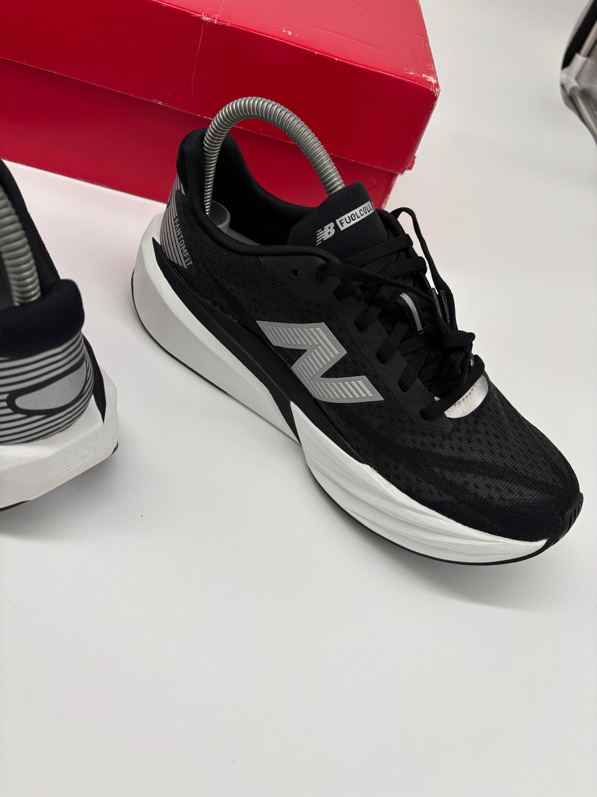 NEW BALANCE FUELCELL TRAINERS