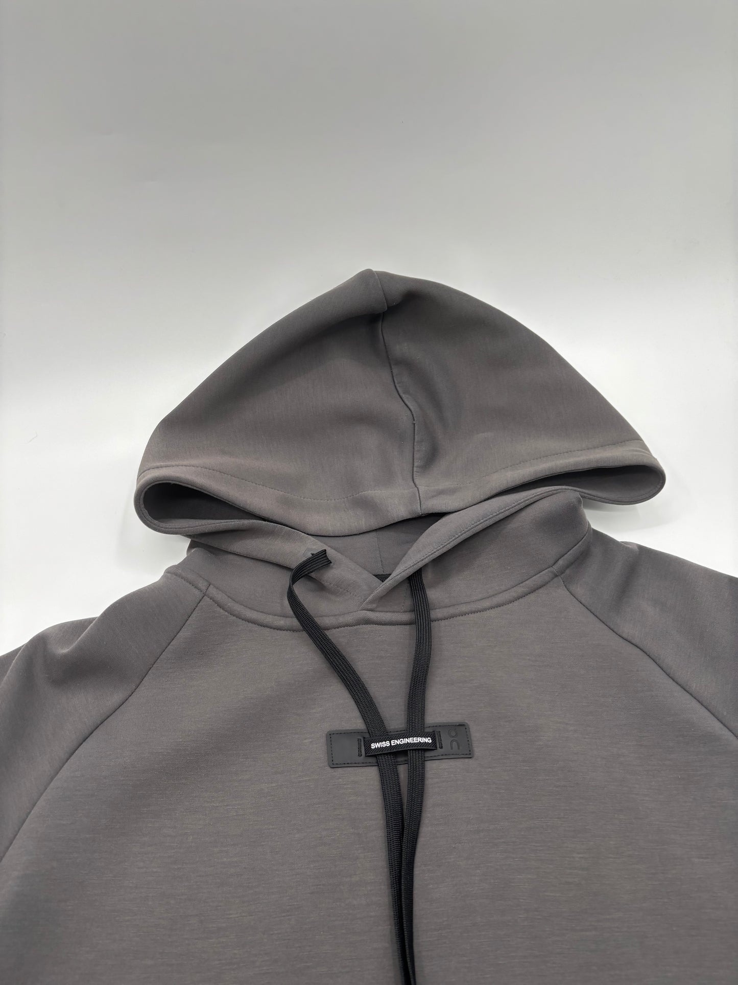 ON RUNNING TRACKSUIT