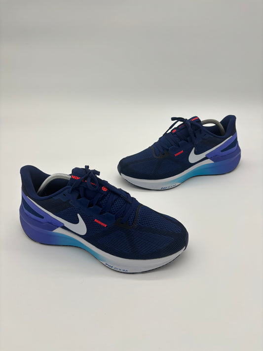 NIKE TRAINERS