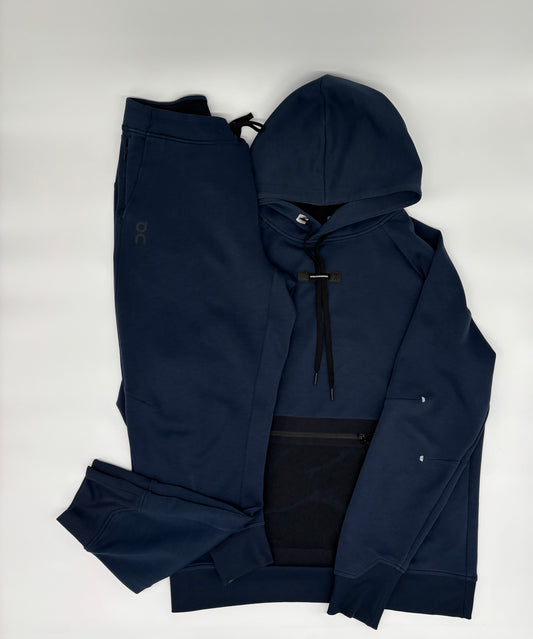 ON RUNNING TRACKSUIT