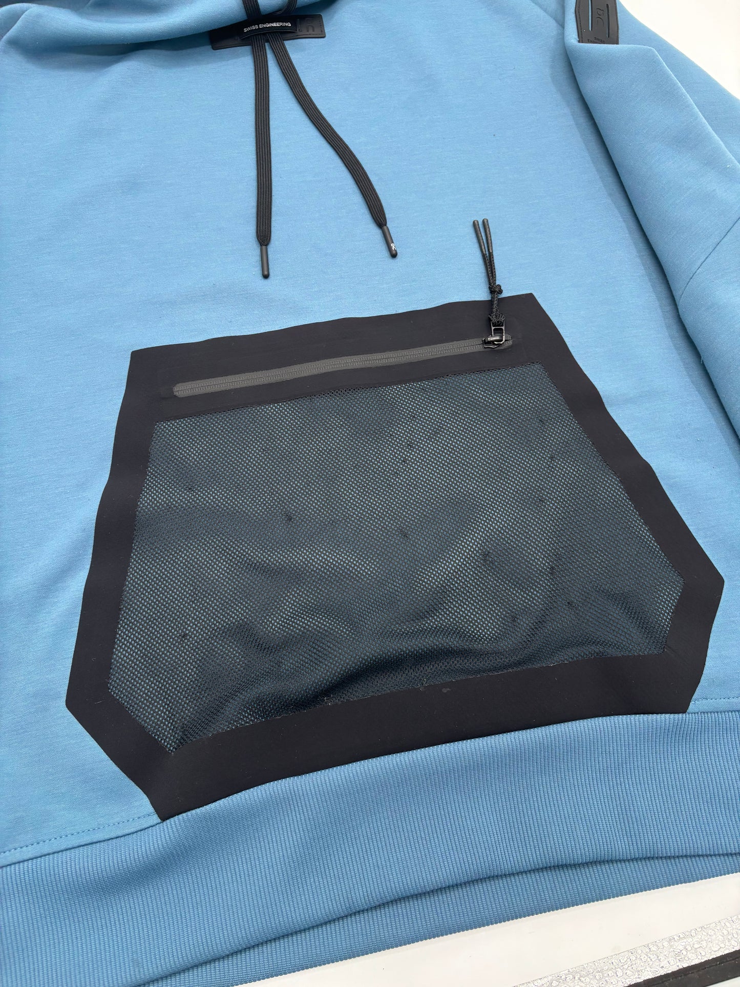 ON RUNNING TRACKSUIT