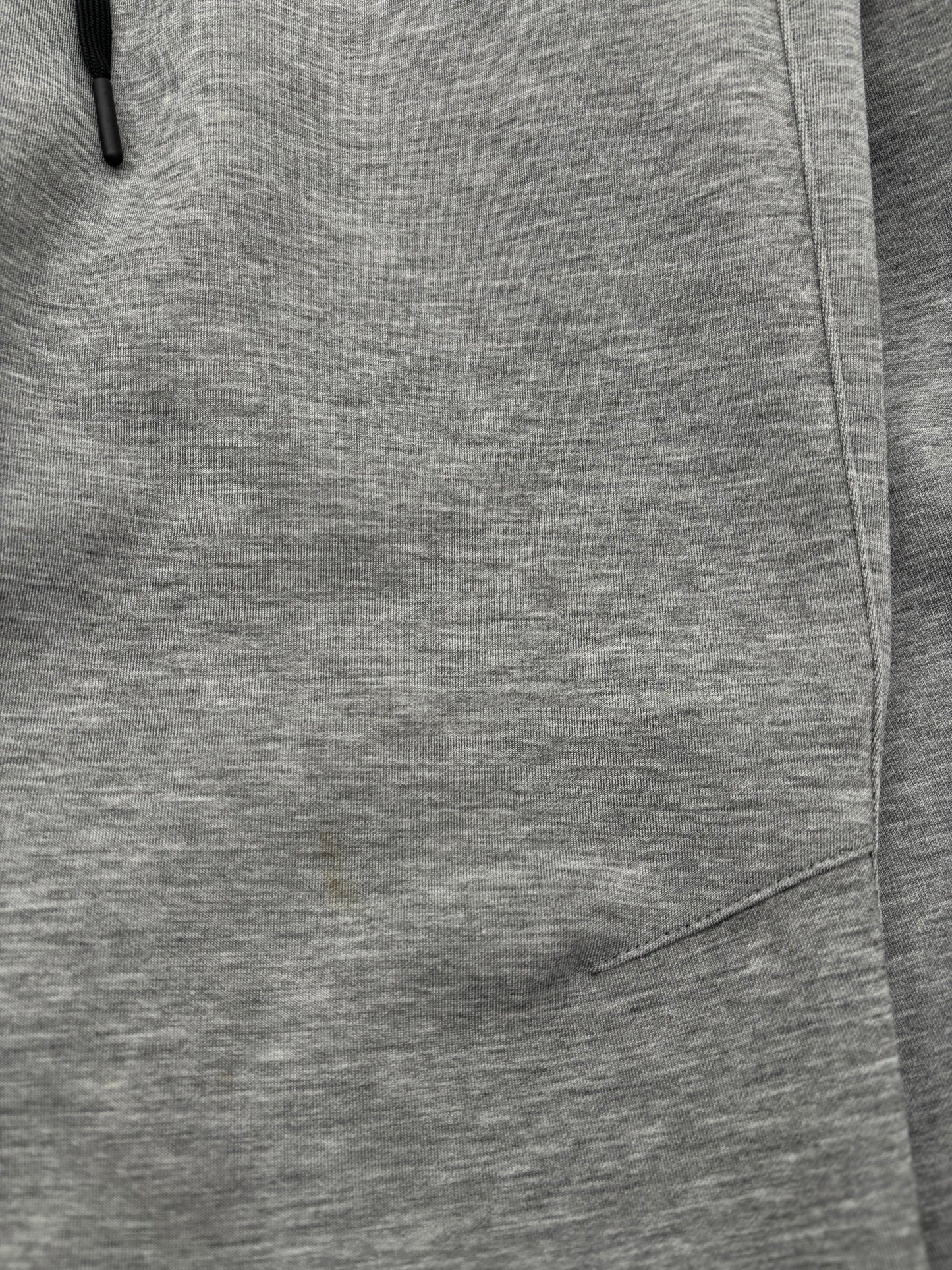 ON RUNNING TRACKSUIT