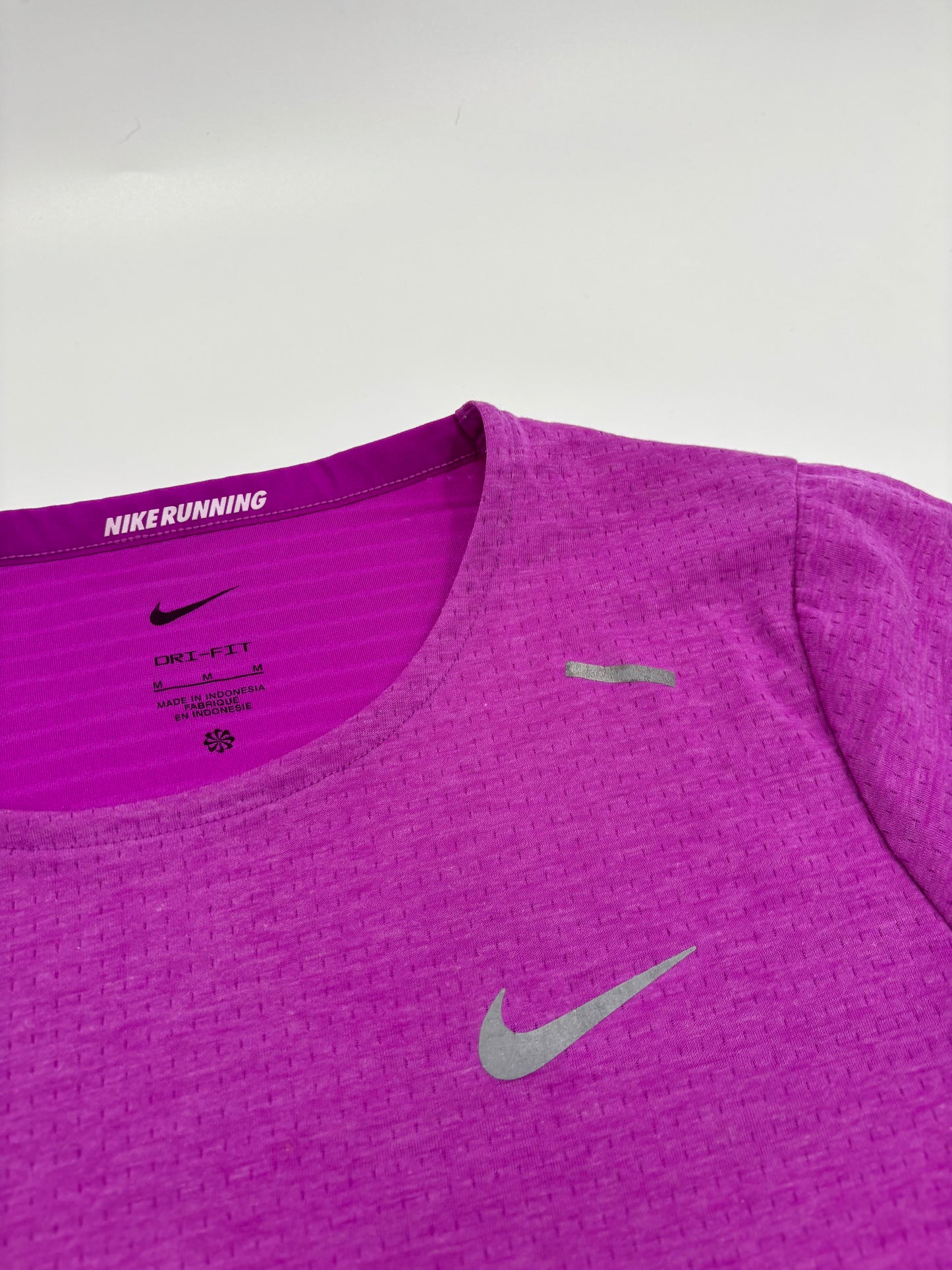 NIKE T-SHIRT