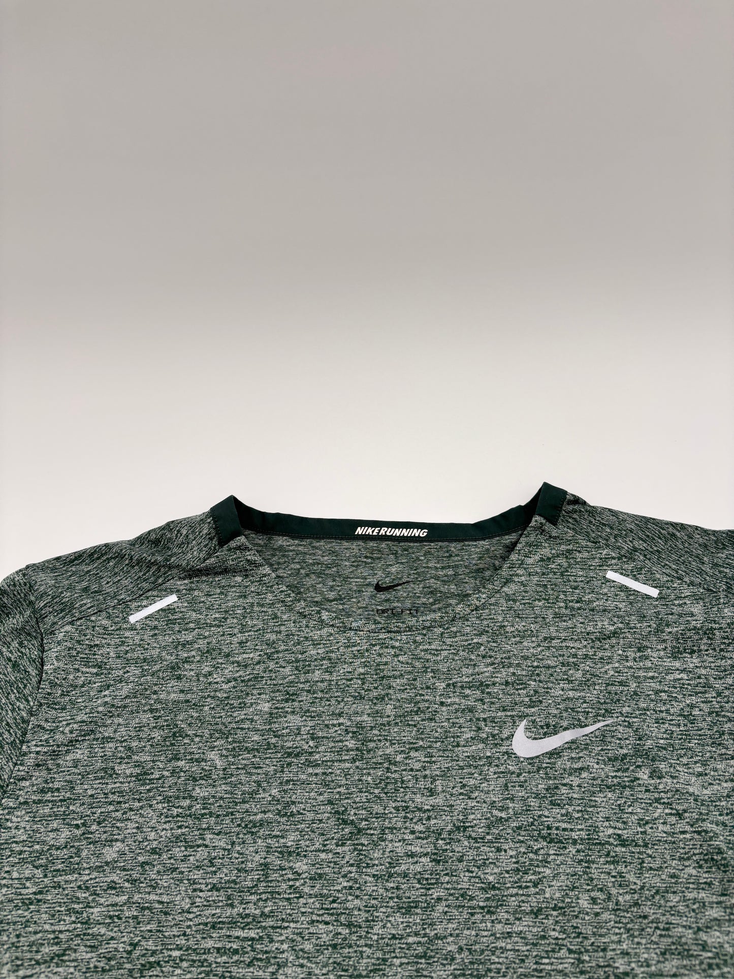 NIKE T-SHIRT