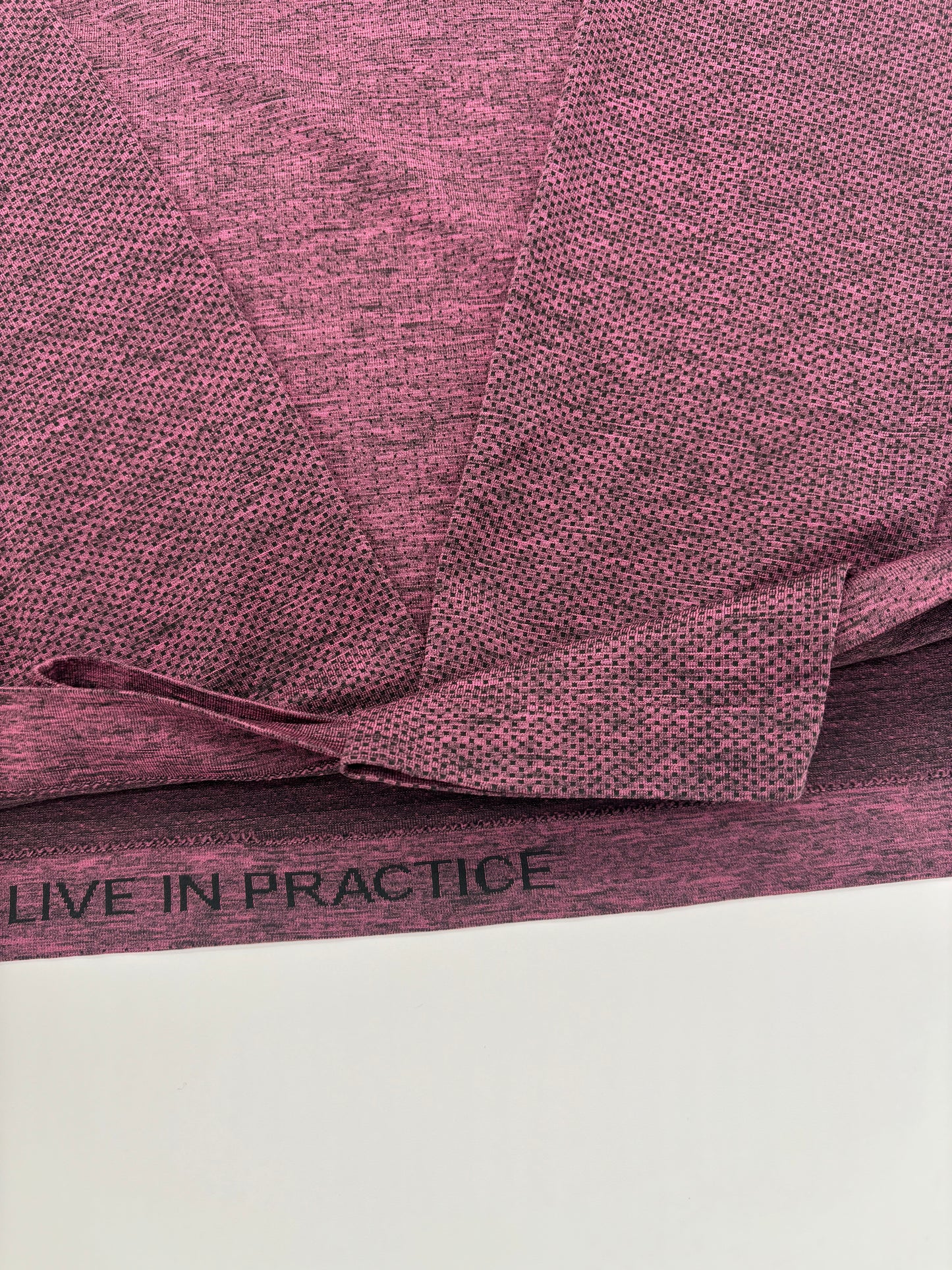 LULULEMON LONG SLEEVED TOP