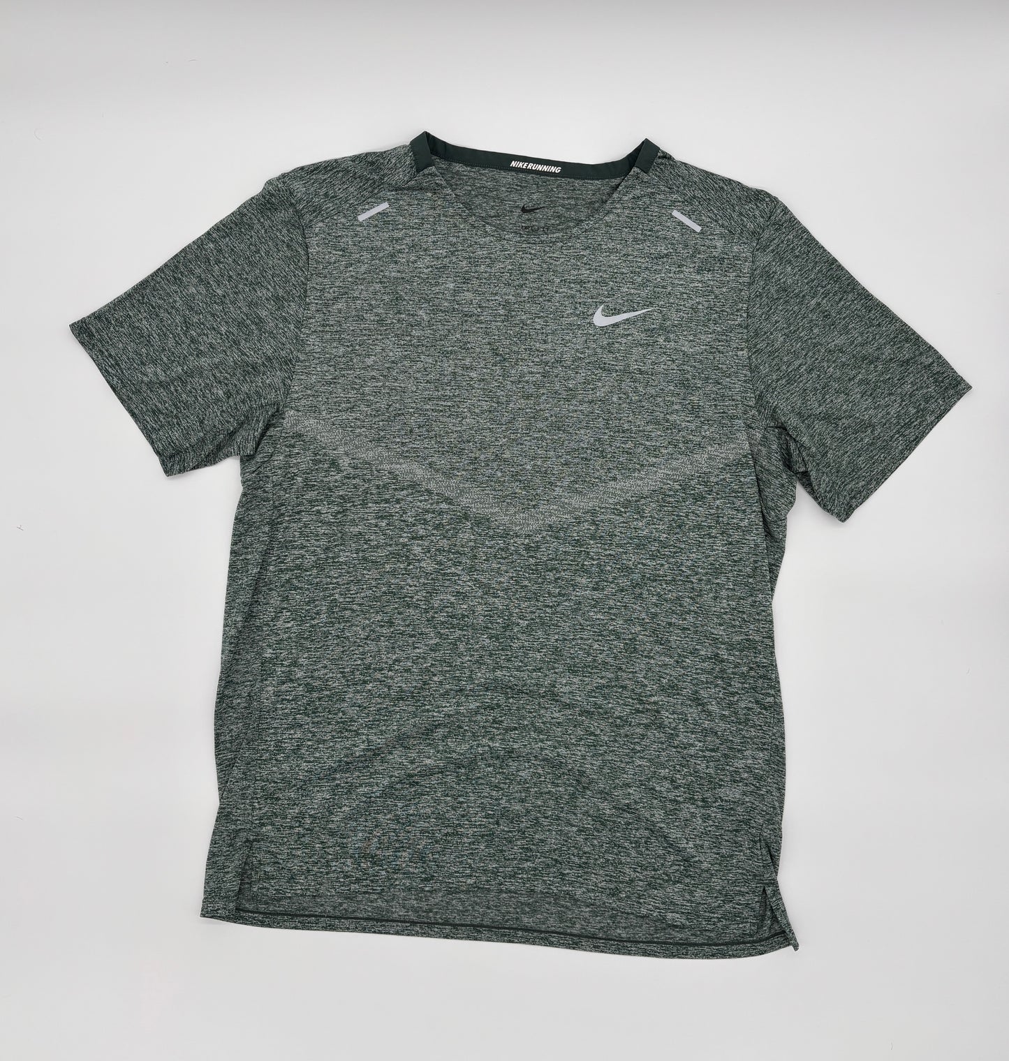 NIKE T-SHIRT