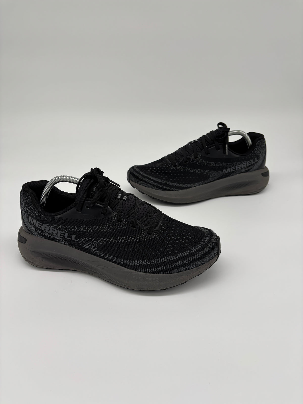 MERRELL TRAINERS