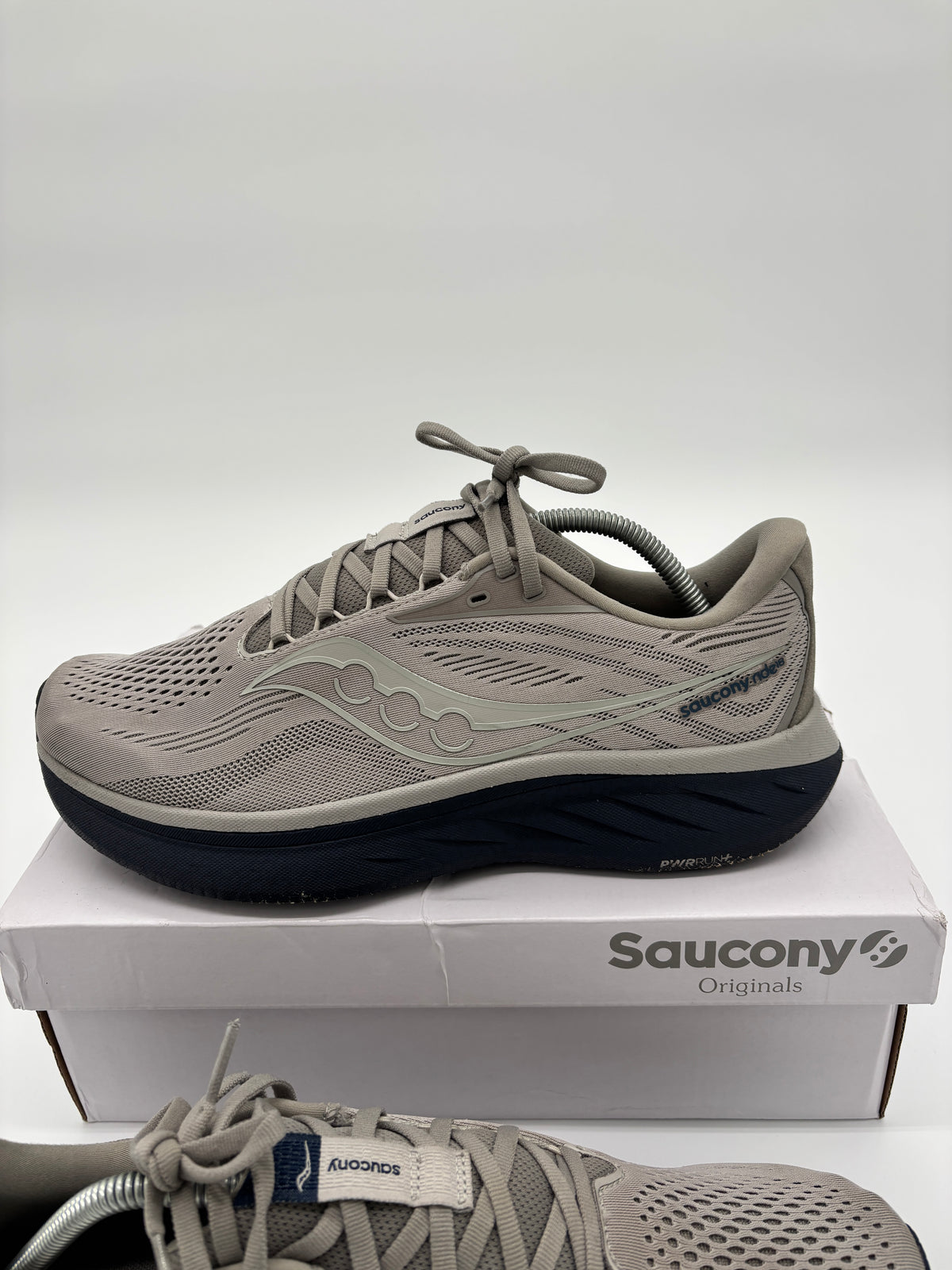 SAUCONY TRAINERS