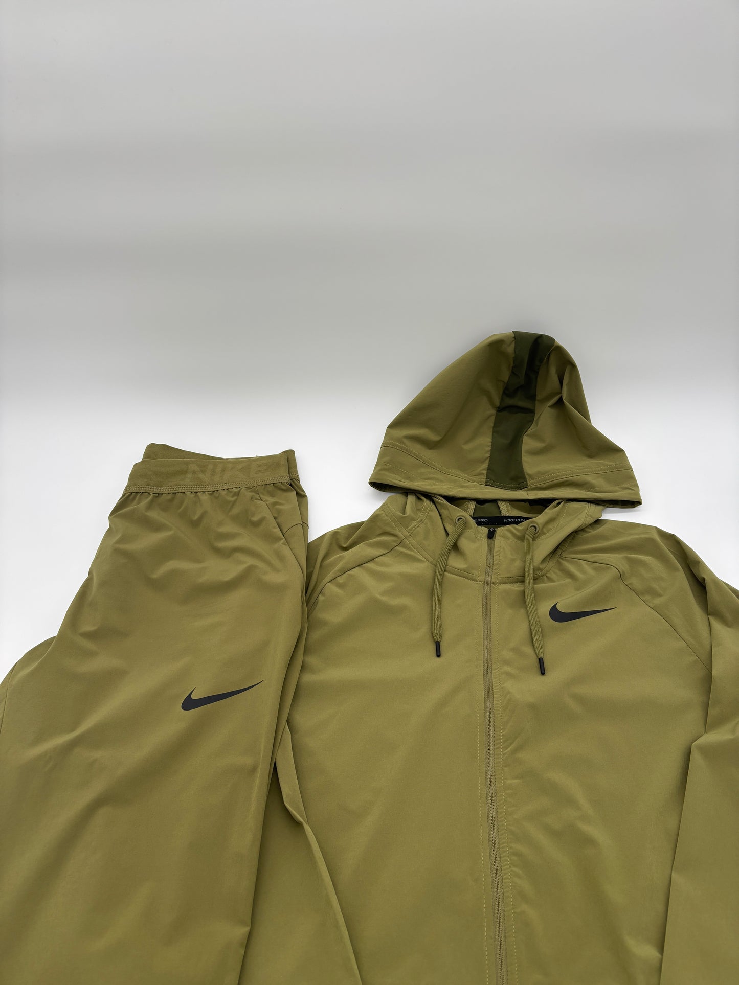 NIKE PRO TRACKSUIT
