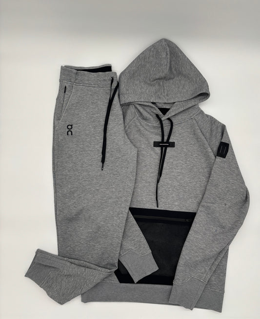 ON RUNNING TRACKSUIT