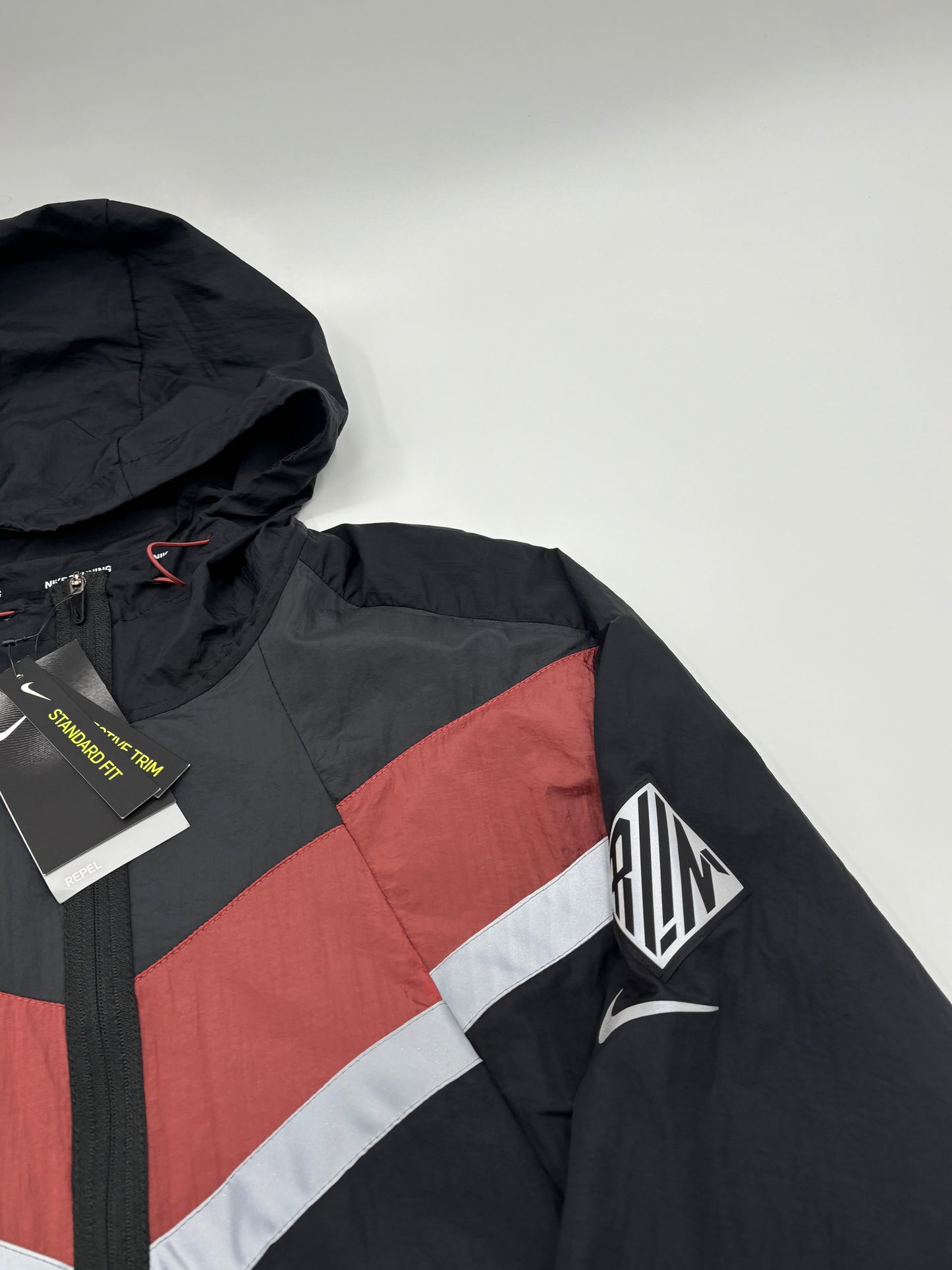 NIKE WILDRUN JACKET