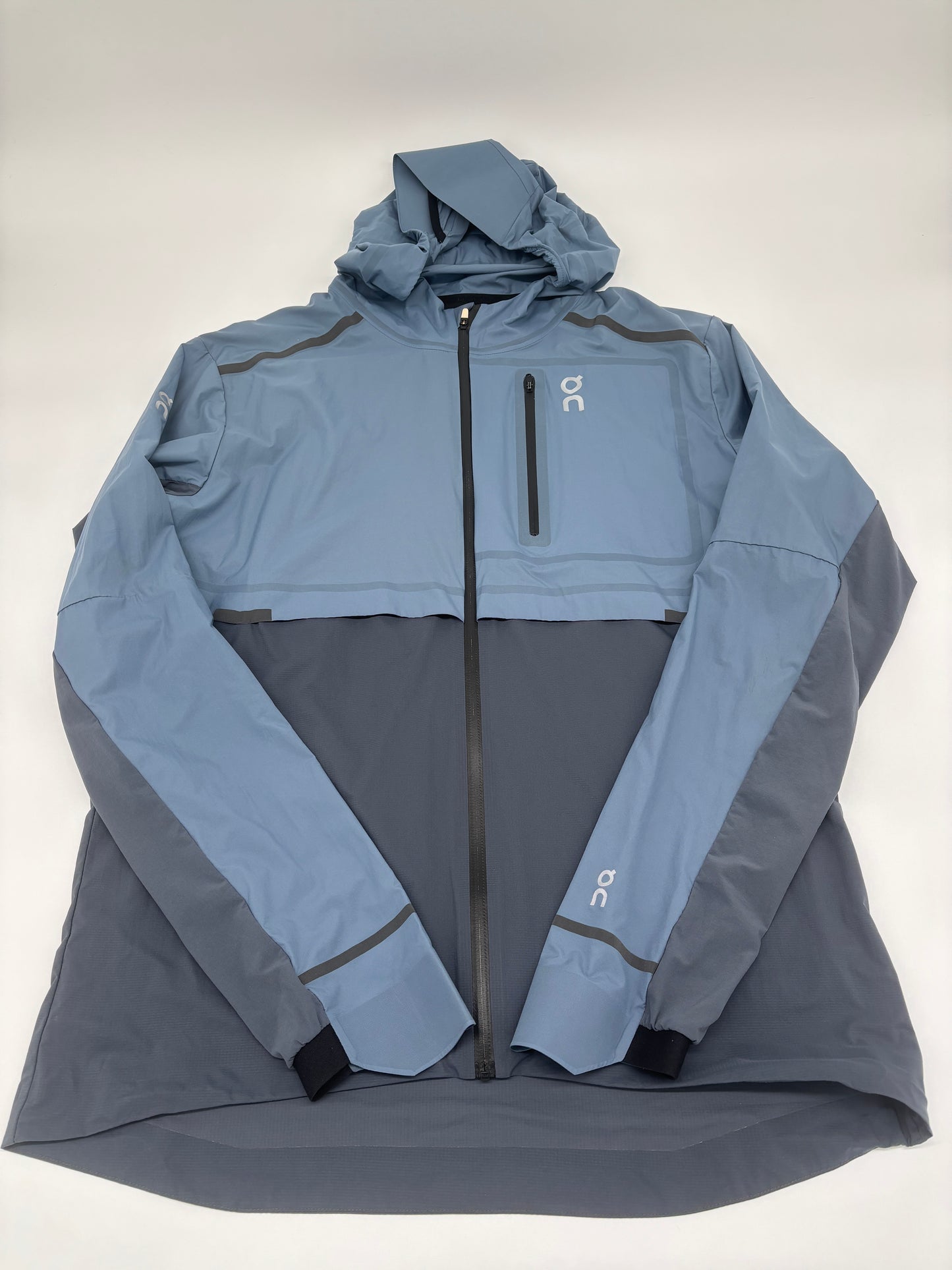 ON RUNNING JACKET