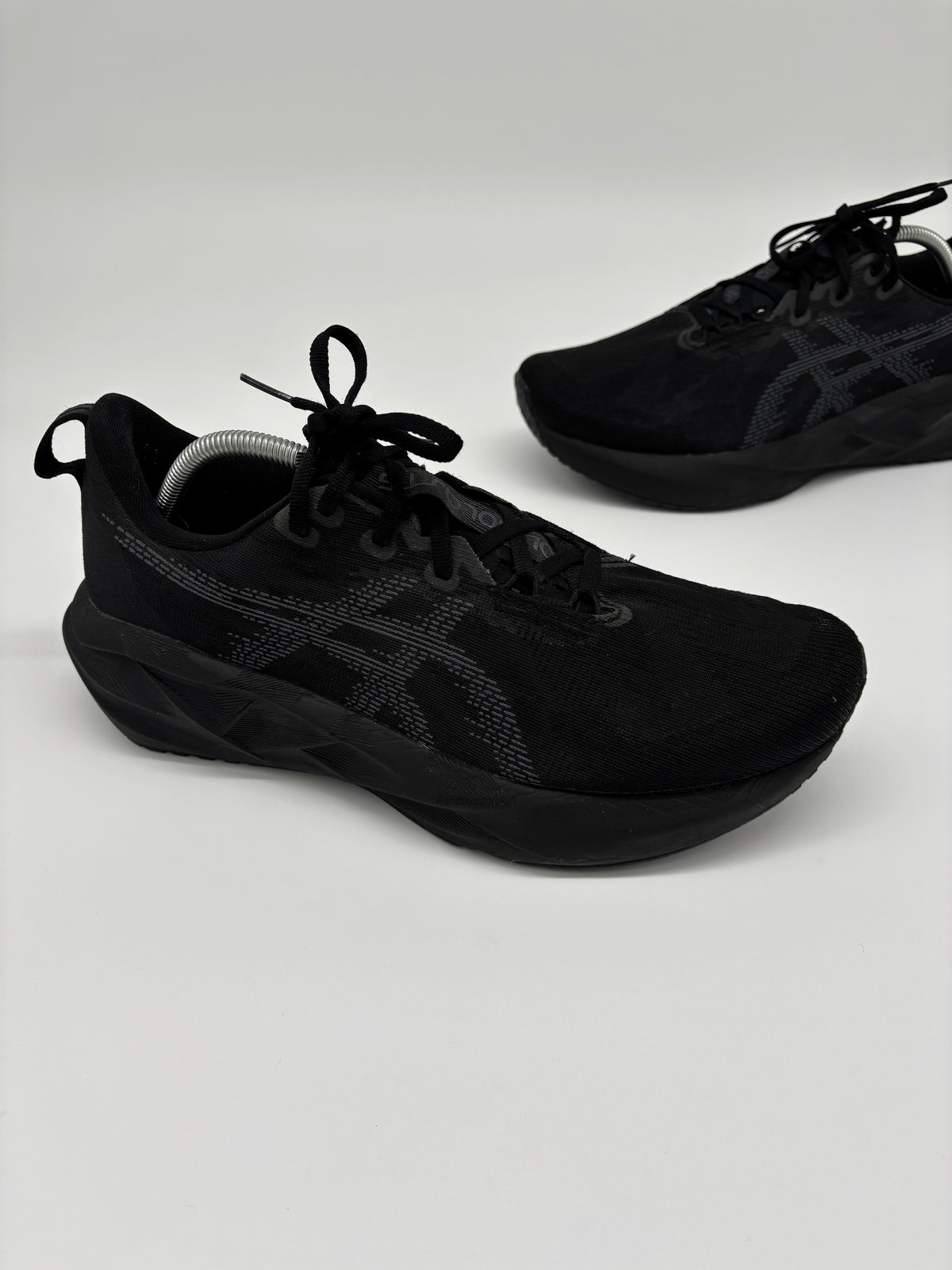 ASICS NOVABLAST TRAINERS