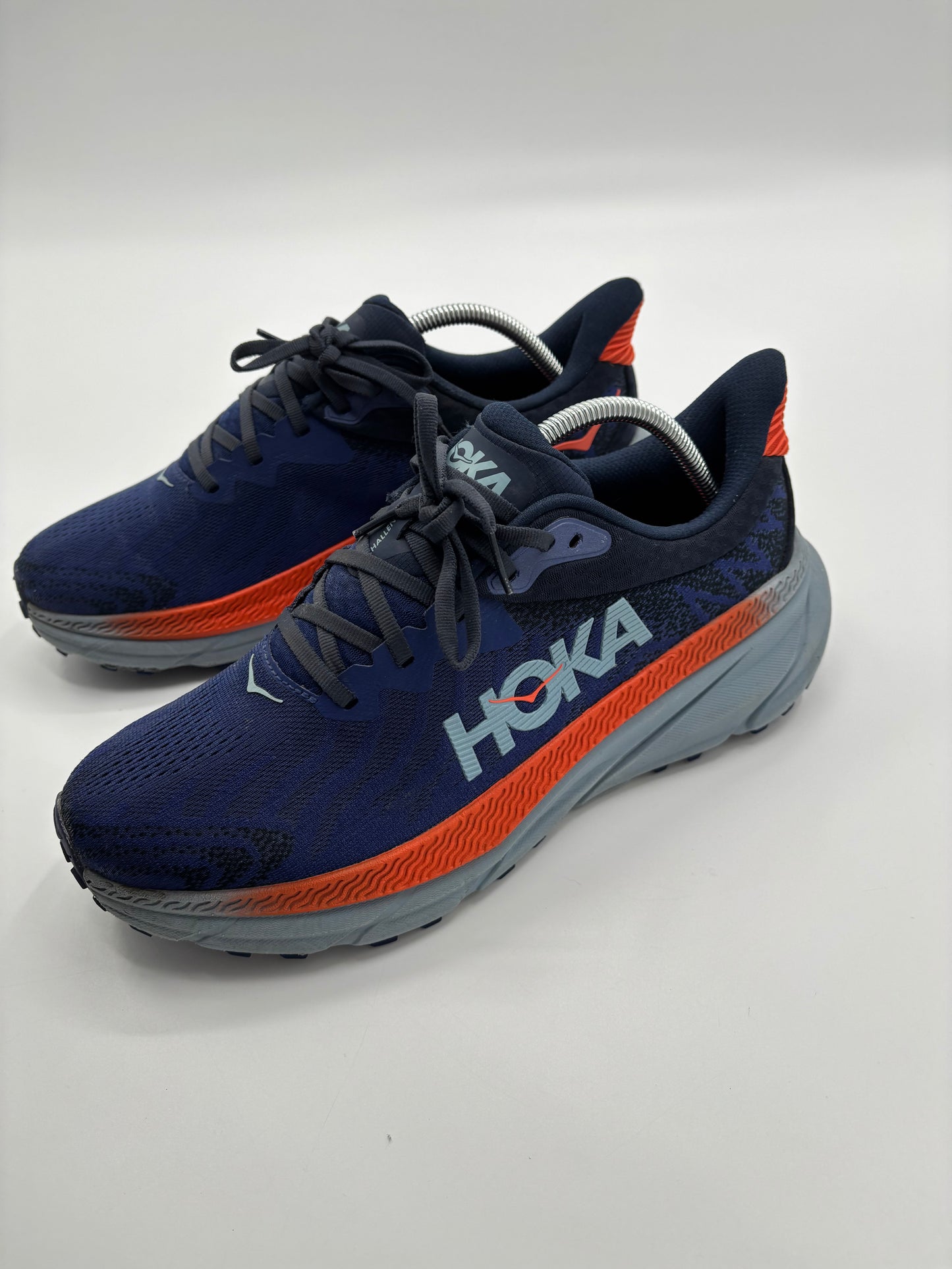 HOKA TRAINERS