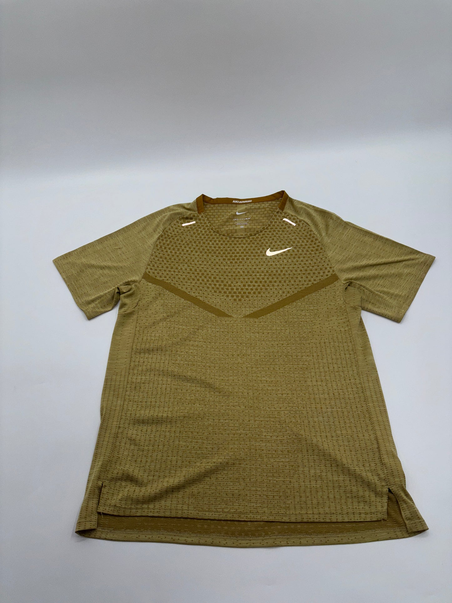 NIKE T-SHIRT