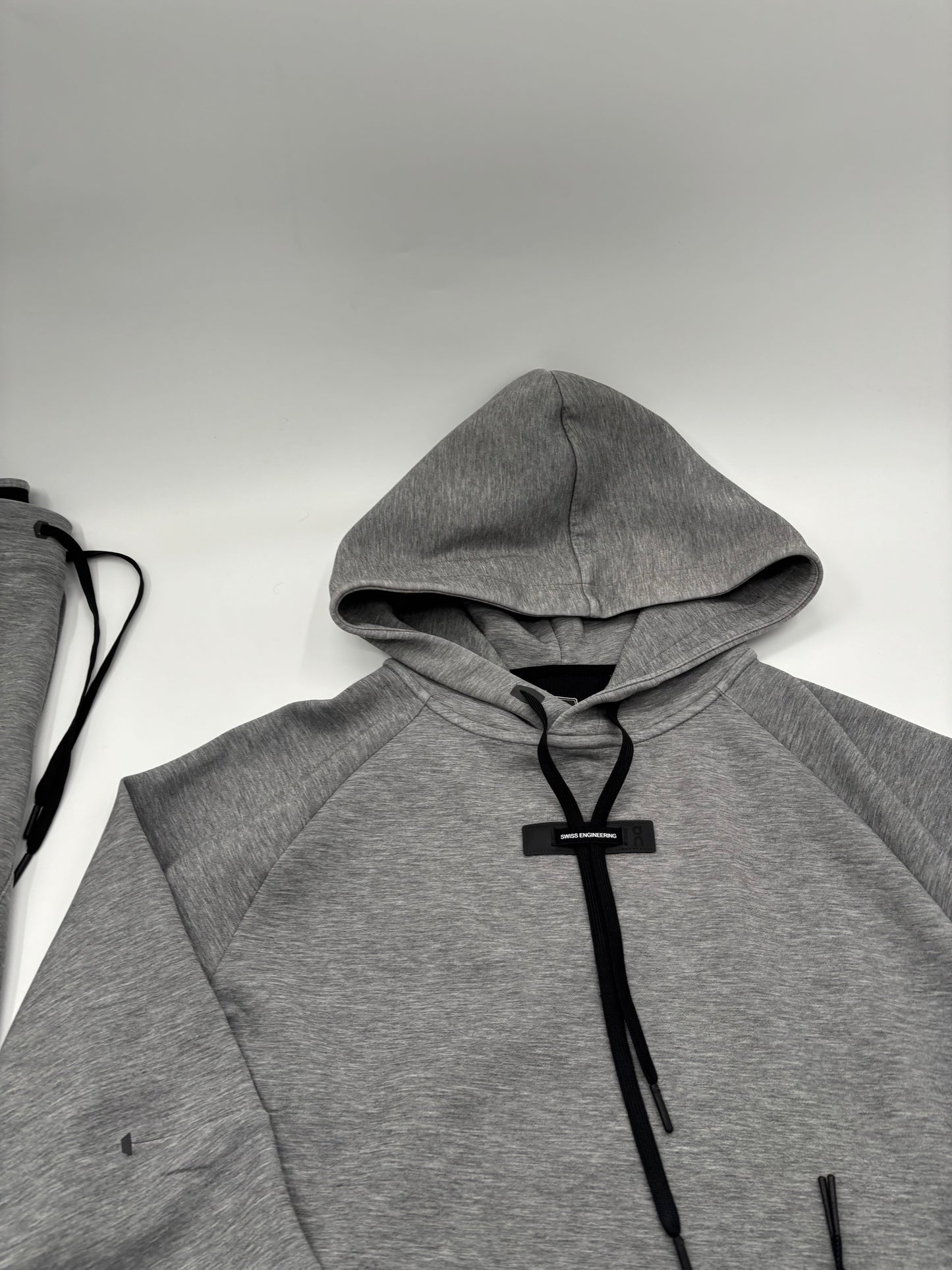 ON RUNNING TRACKSUIT