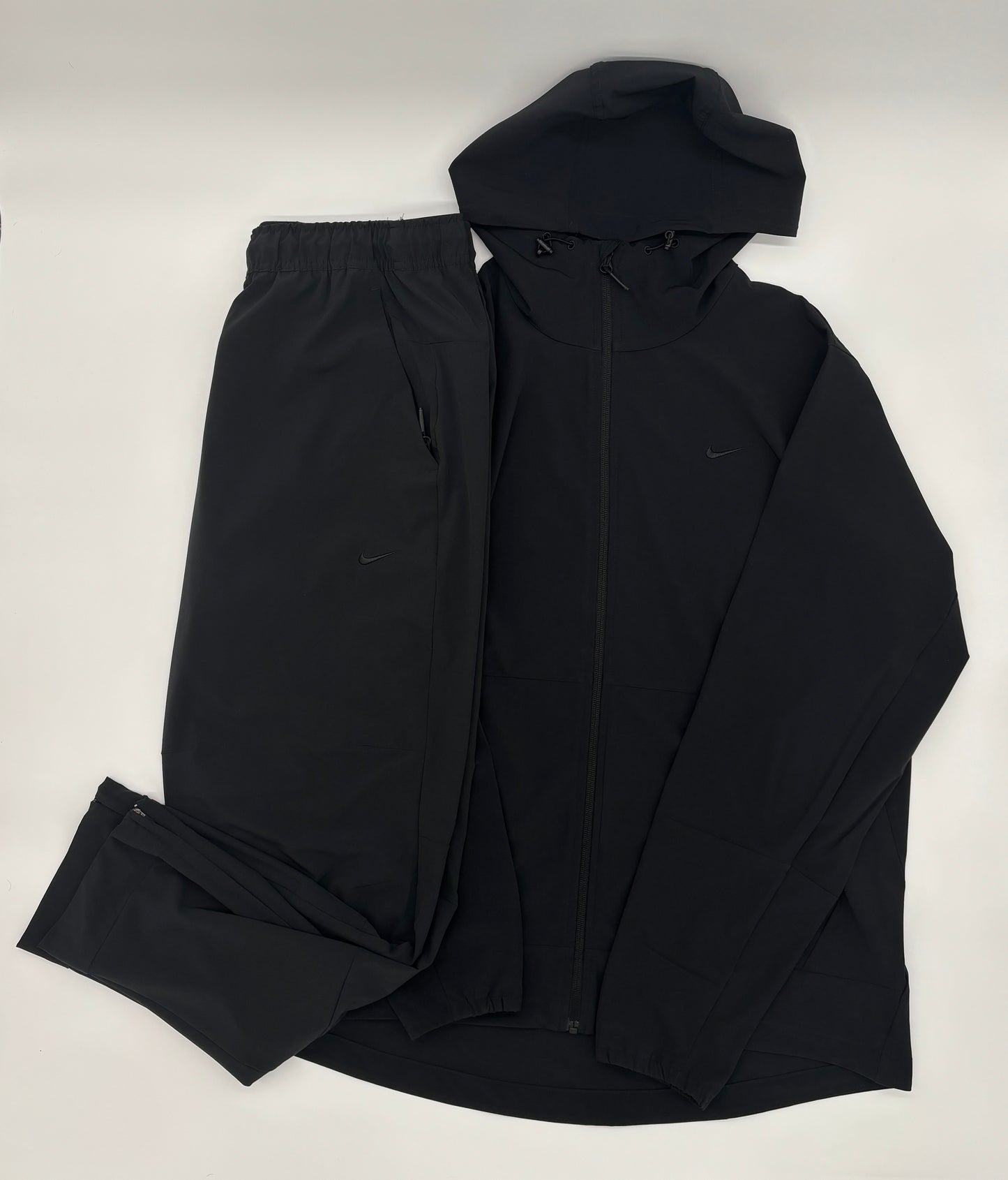 NIKE TRACKSUIT