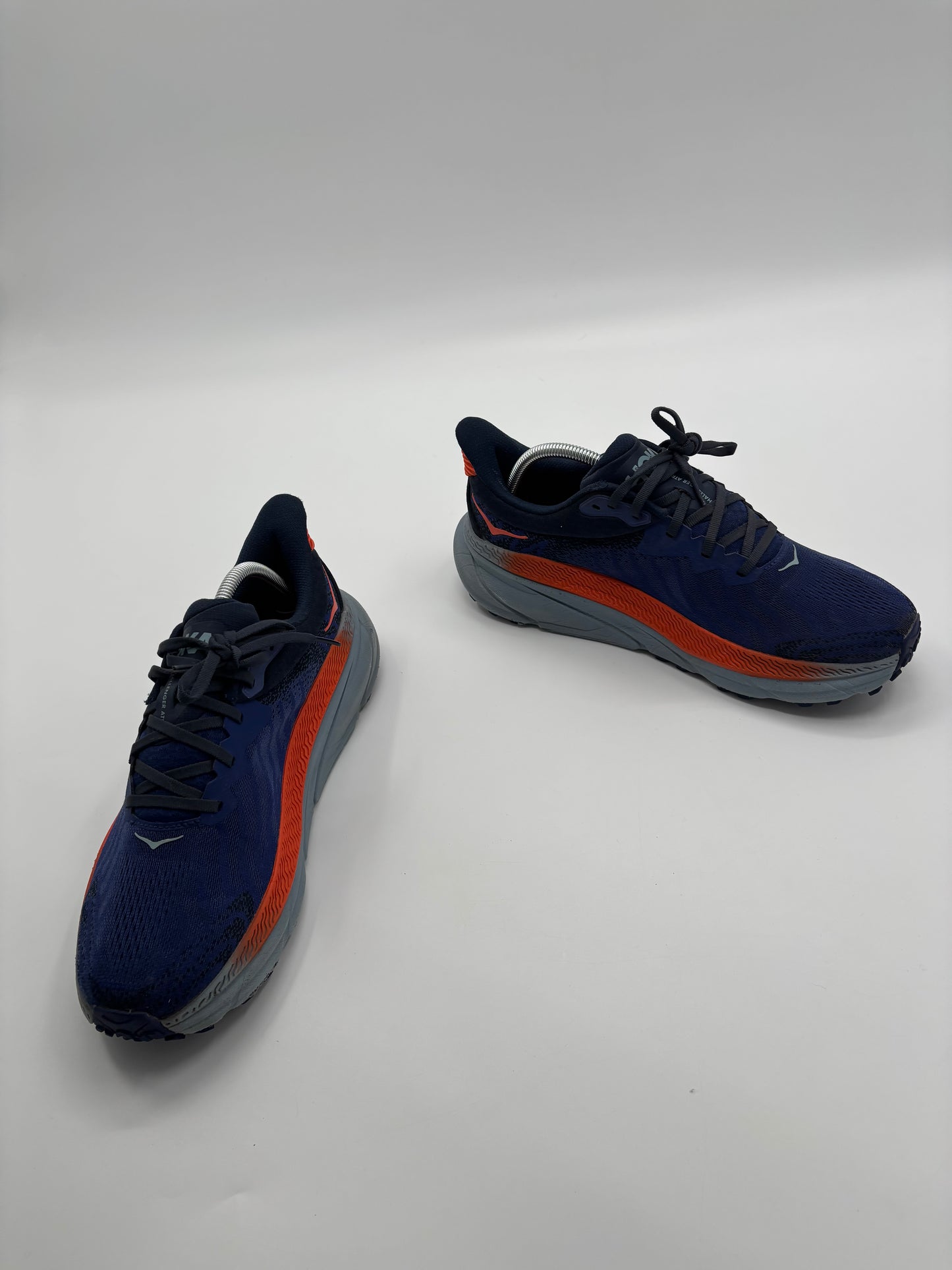 HOKA TRAINERS