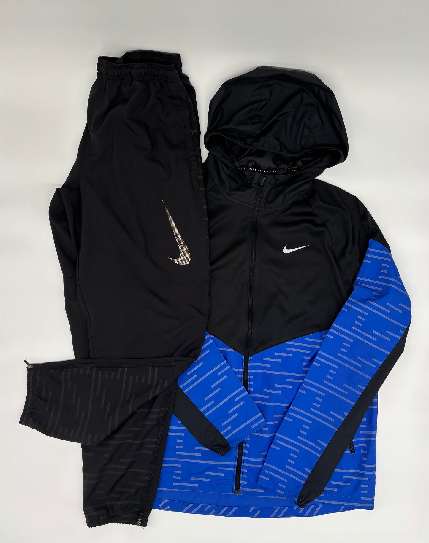 NIKE TRACKSUIT