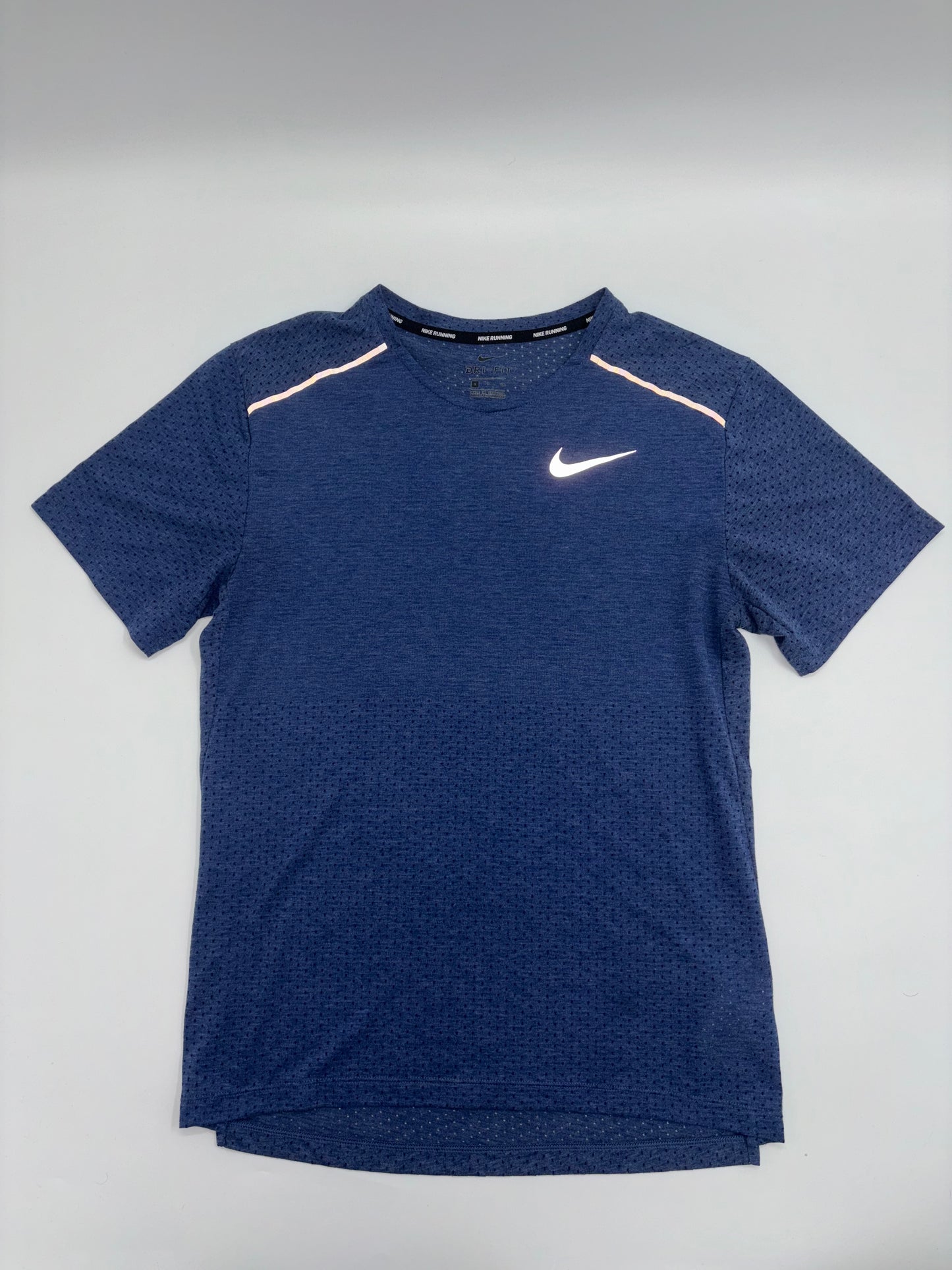 NIKE T-SHIRT