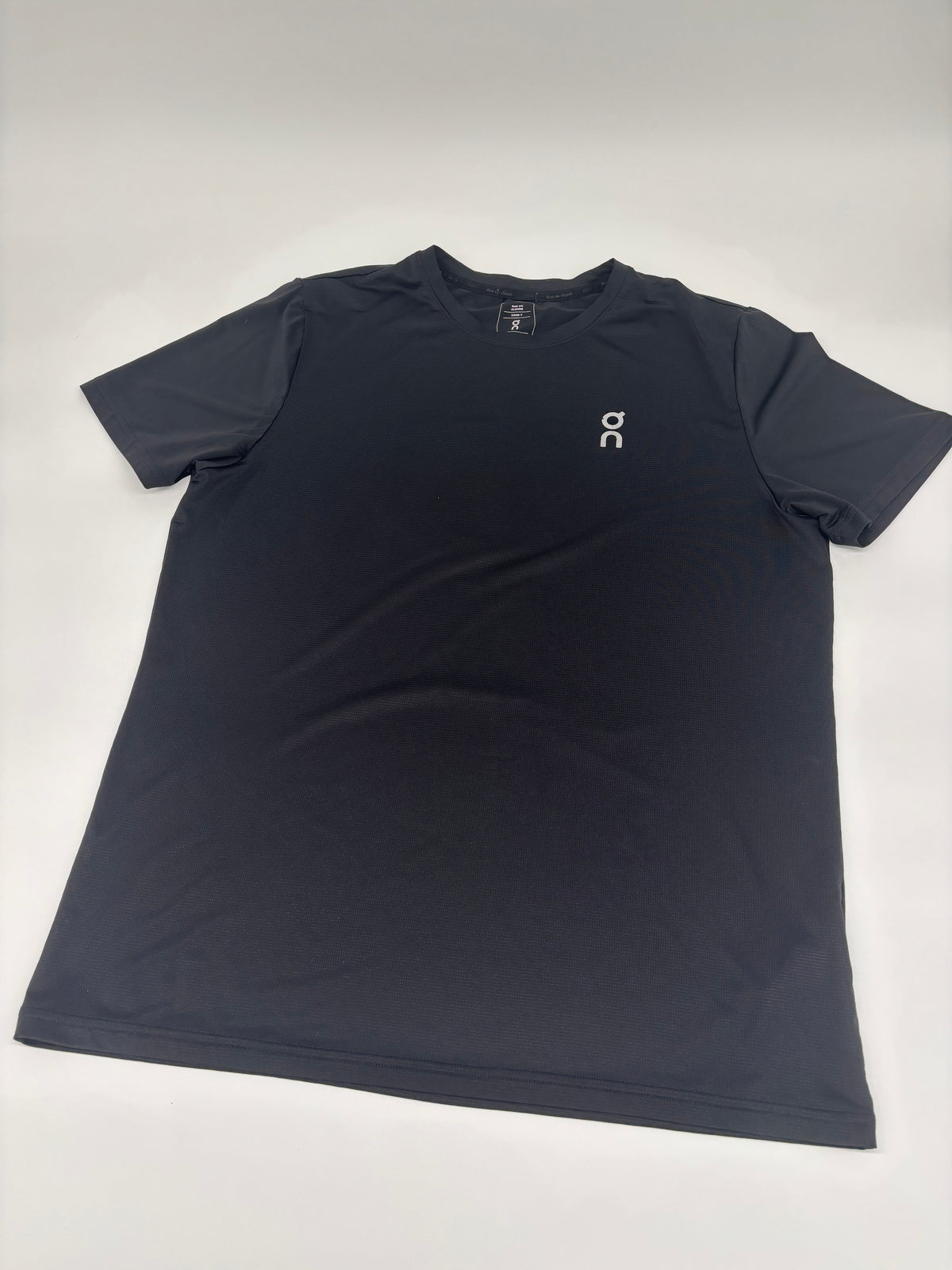 ON RUNNING T-SHIRT