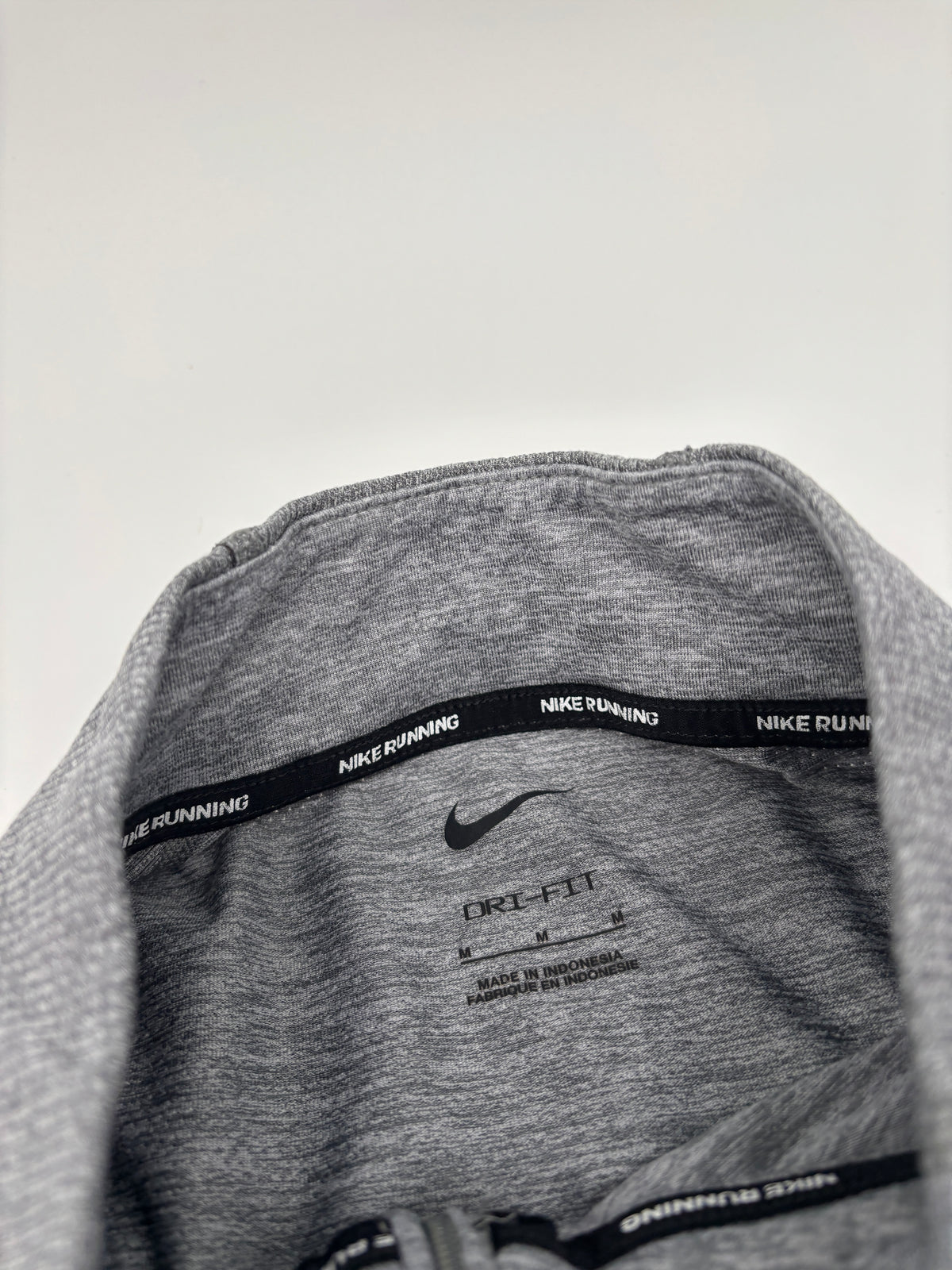 NIKE HALF ZIP